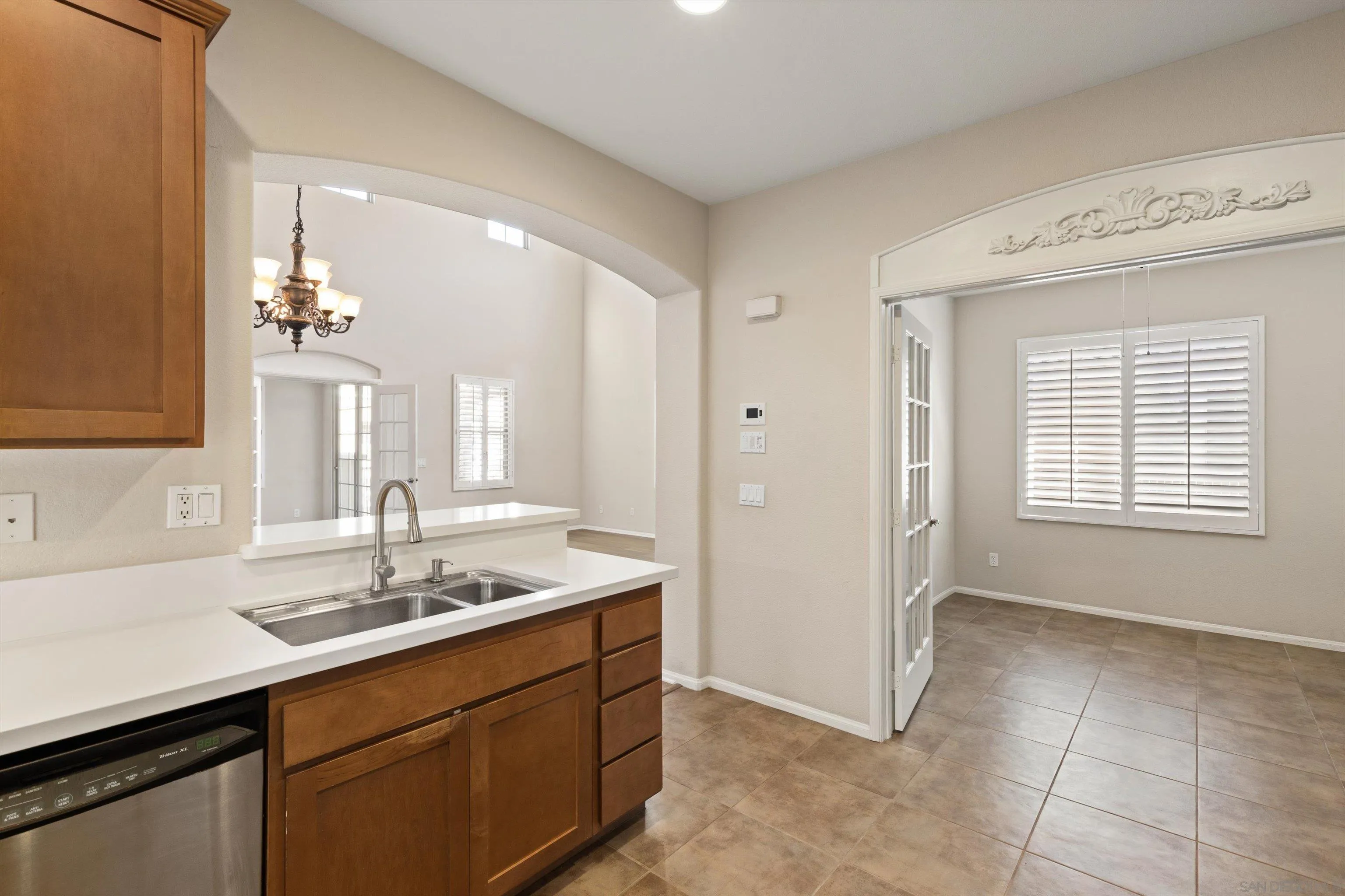 https://cdn.realtyfeed.com/cdn/127/260021877/f858815f856f0d43032ed6aa7a0b1cc6.webp