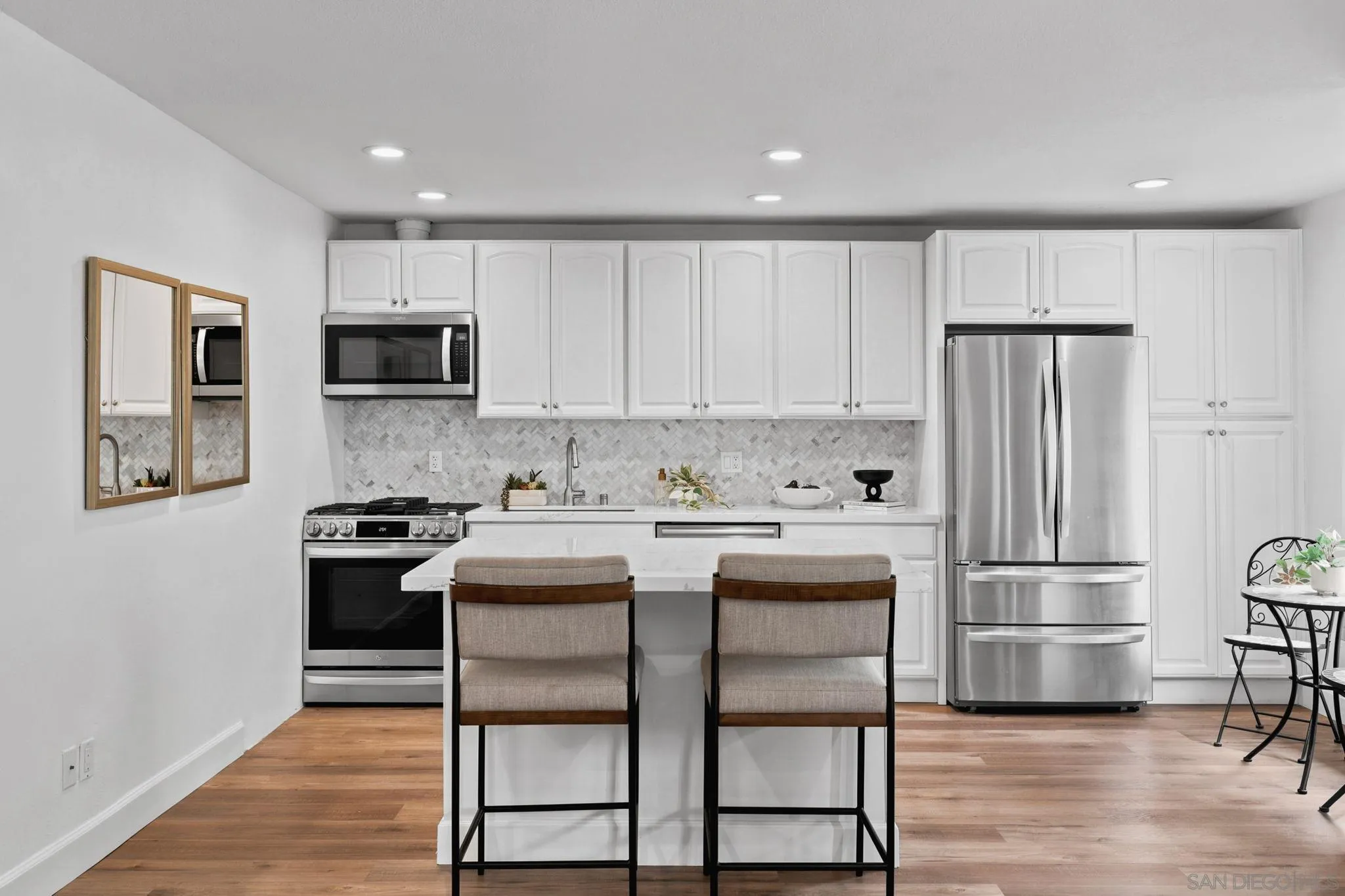https://cdn.realtyfeed.com/cdn/127/260021878/7ca85af88ffee88124be7b6cb074f402.webp