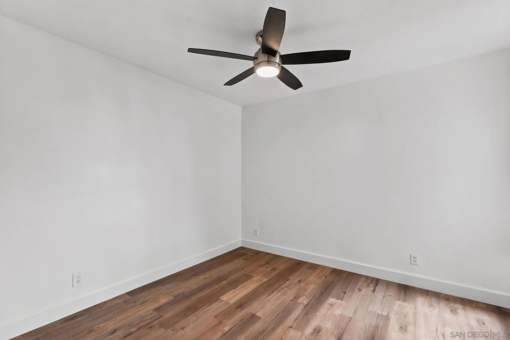 https://cdn.realtyfeed.com/cdn/127/260021878/eb7fb0e18b5a361c1ea346d342883f3f.webp