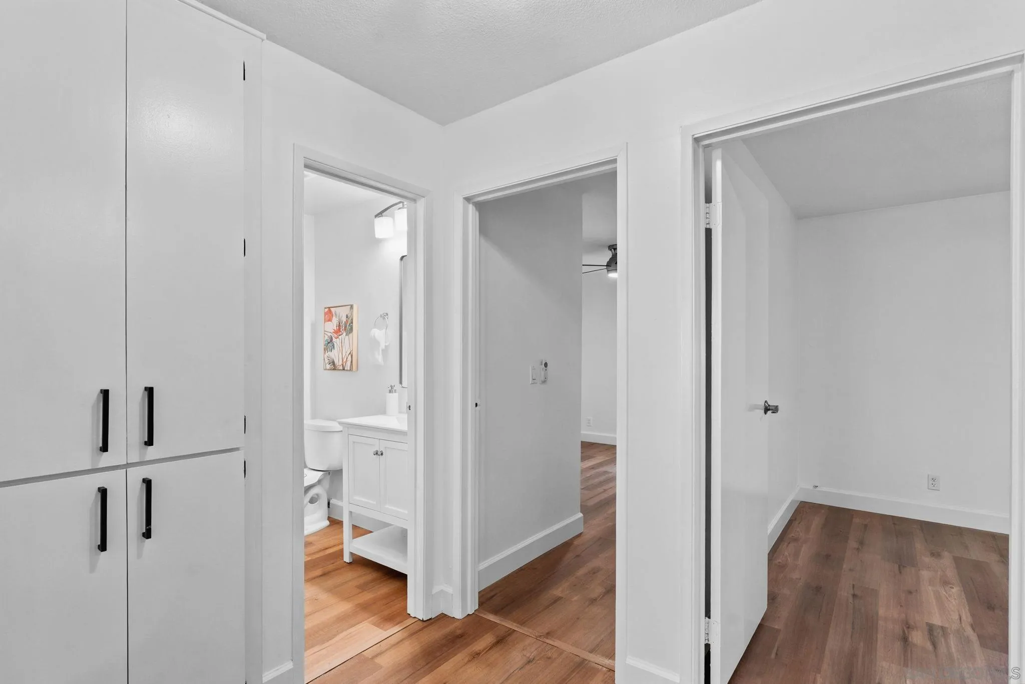 https://cdn.realtyfeed.com/cdn/127/260021878/f06c3628fbe8e6fa21360f15e81d4966.webp