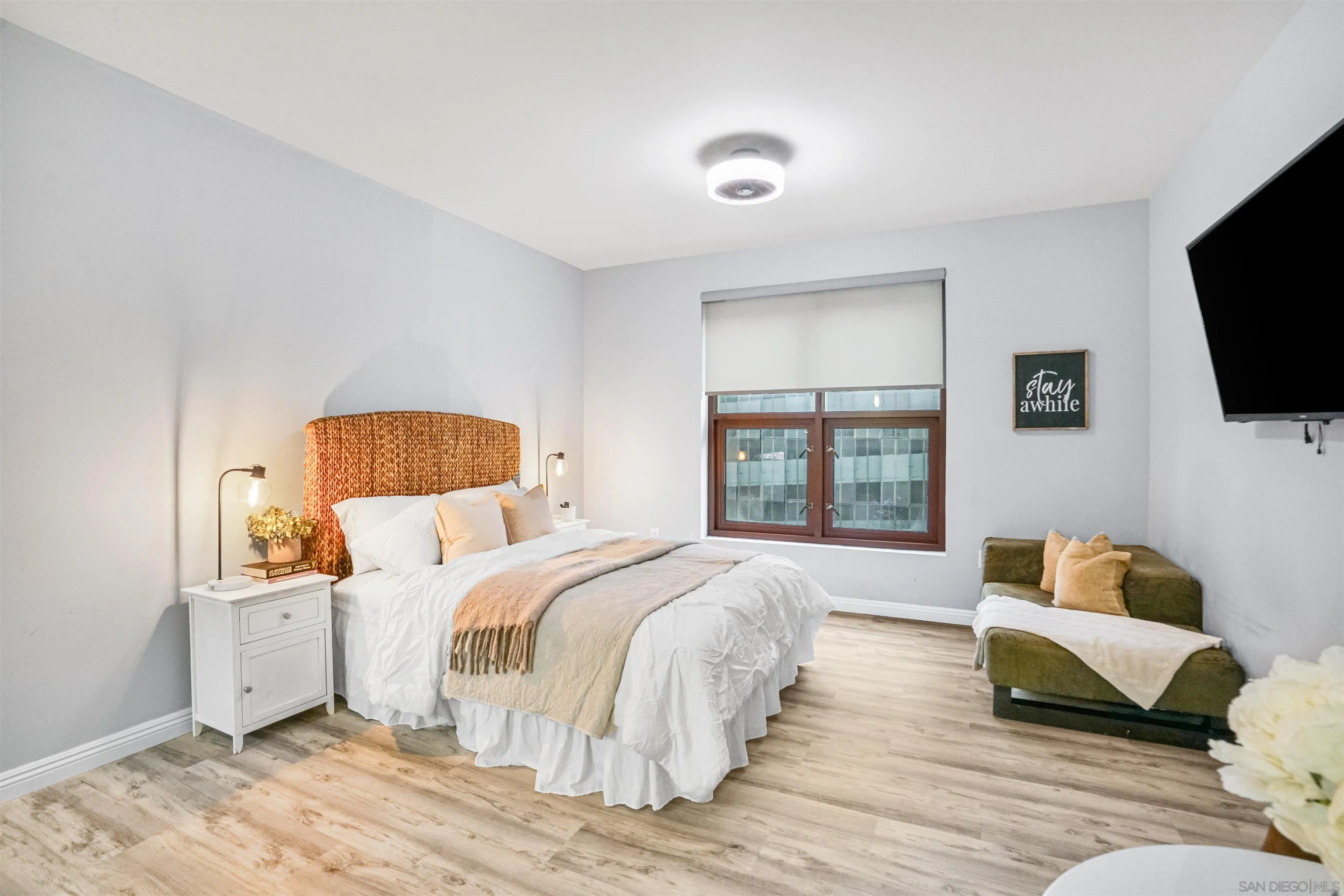 https://cdn.realtyfeed.com/cdn/127/260021881/57f20458cb00f2c67ad1f4c309883da3.webp