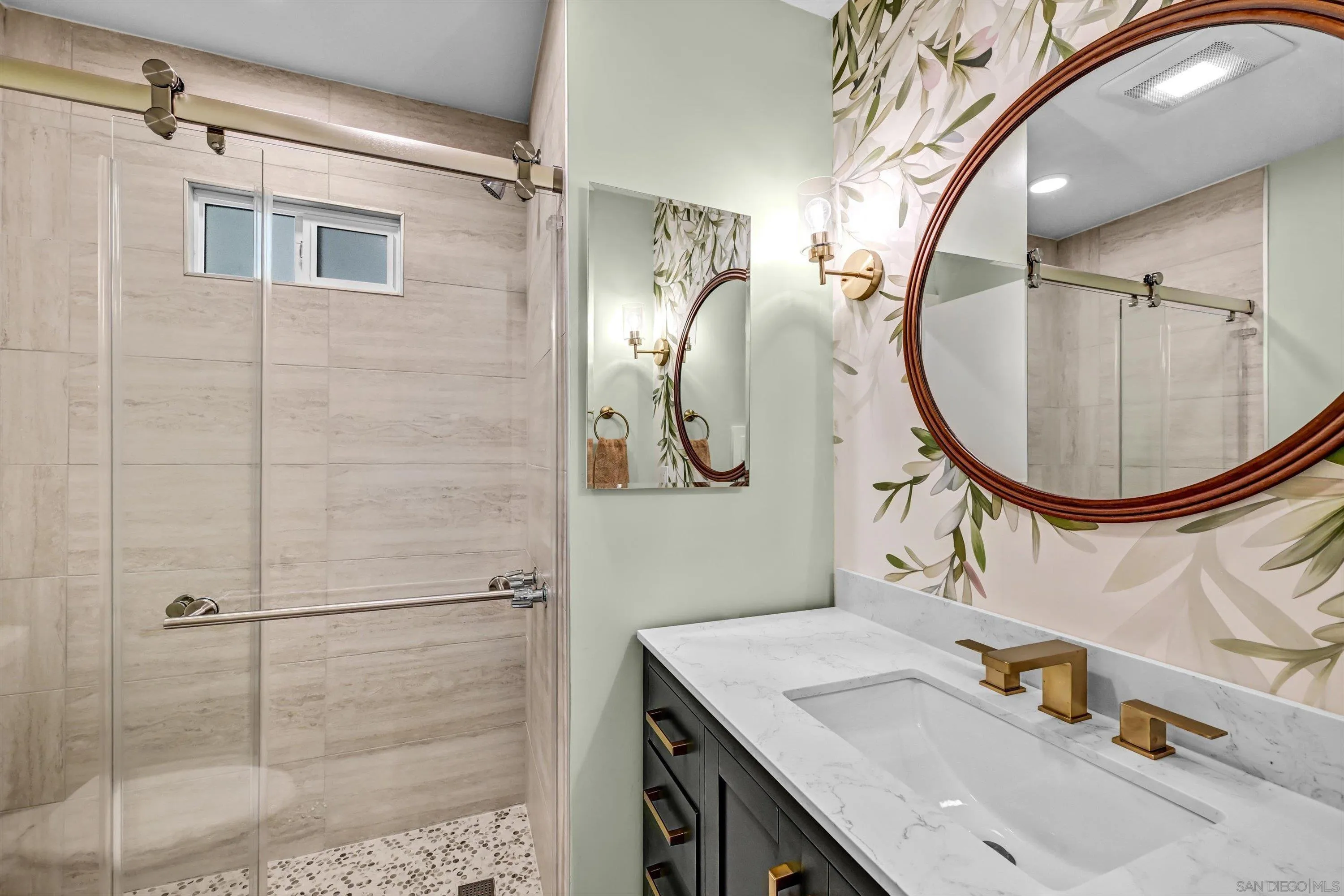 https://cdn.realtyfeed.com/cdn/127/260021885/097f0baa65e20b5972303953be5e1209.webp