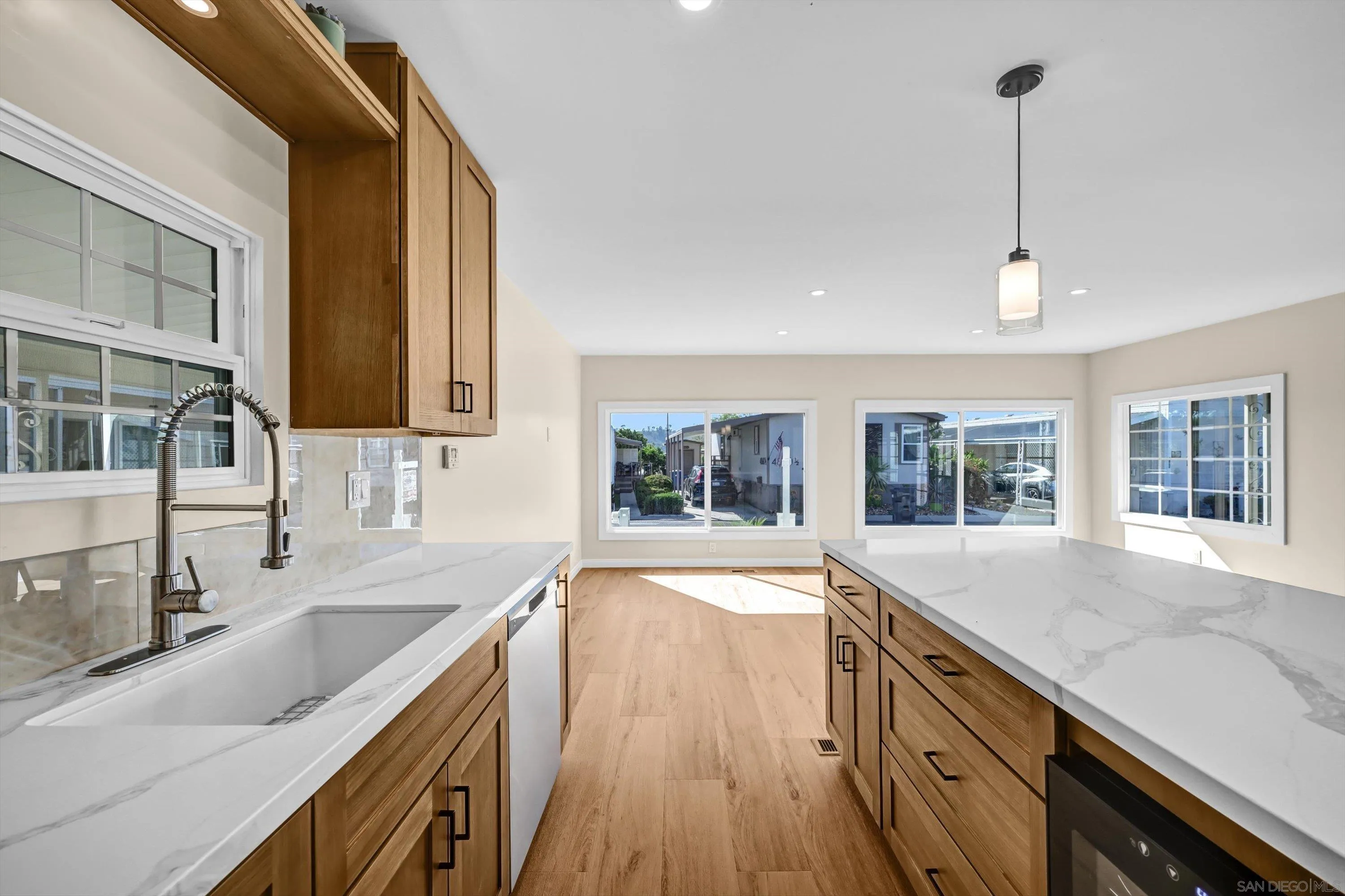 https://cdn.realtyfeed.com/cdn/127/260021885/267a3ba79d11d97f2654b5ffb02747a6.webp