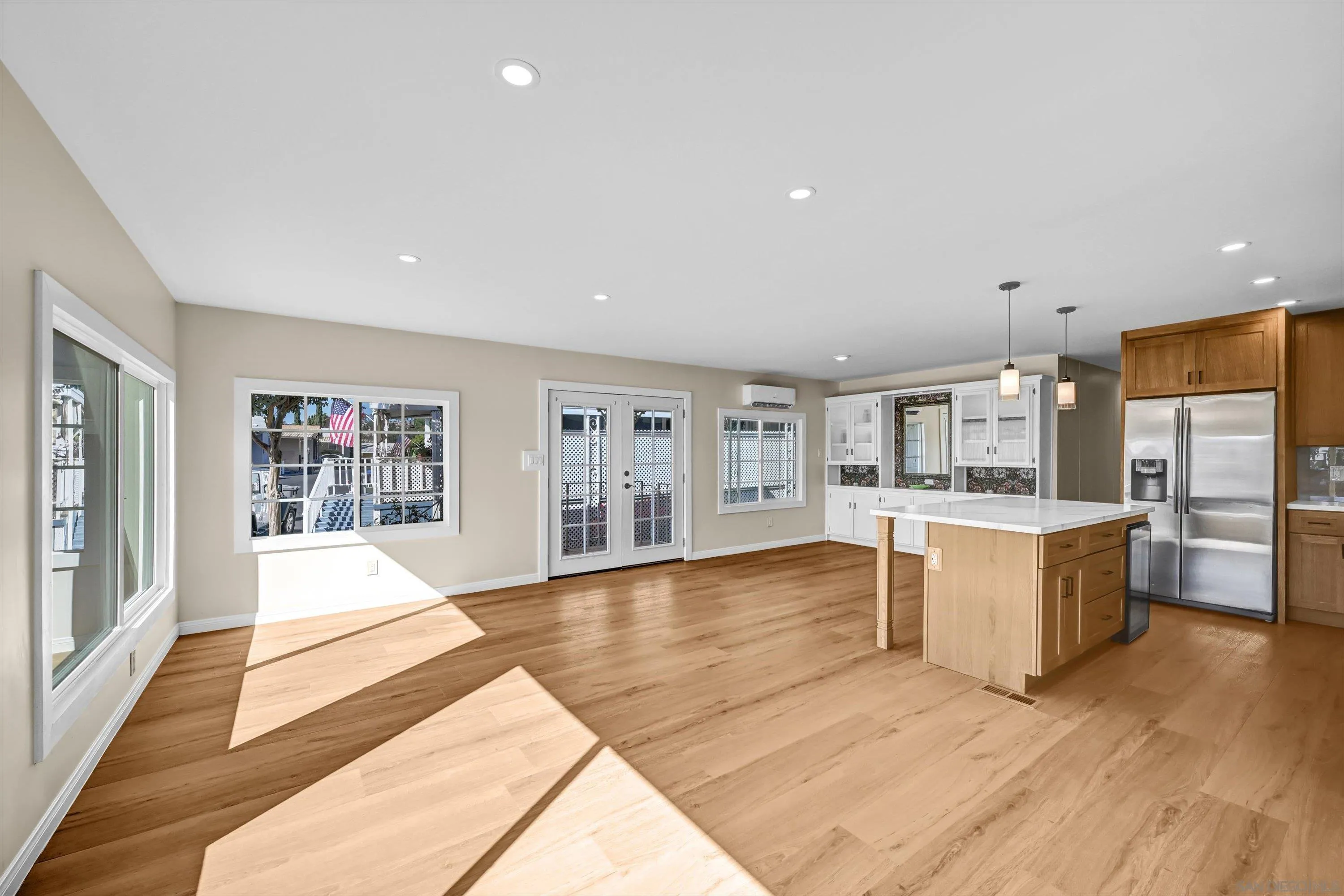 https://cdn.realtyfeed.com/cdn/127/260021885/55c419c806c5b744f7fc056d0b82c99c.webp