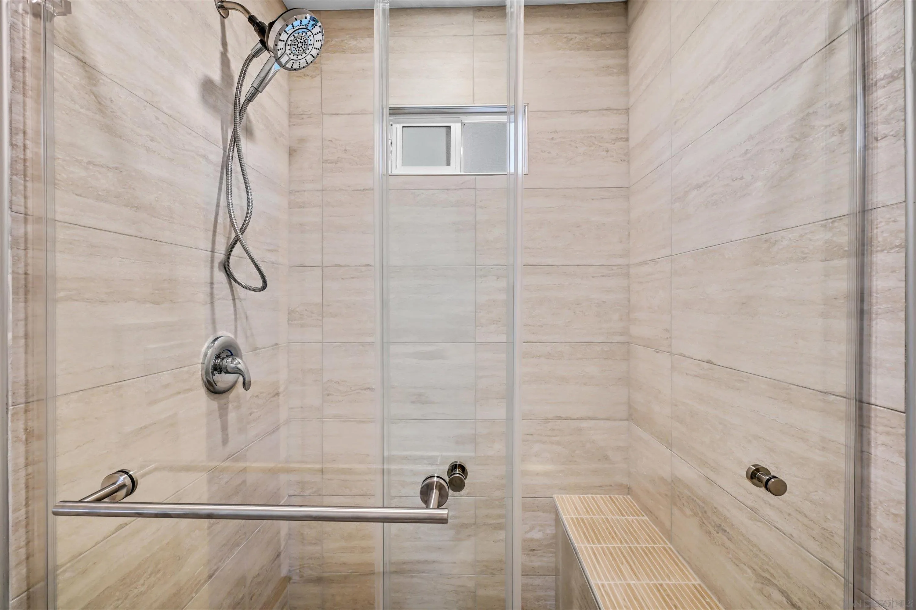 https://cdn.realtyfeed.com/cdn/127/260021885/88aad6c99b5bf88a8f19c740115a0495.webp