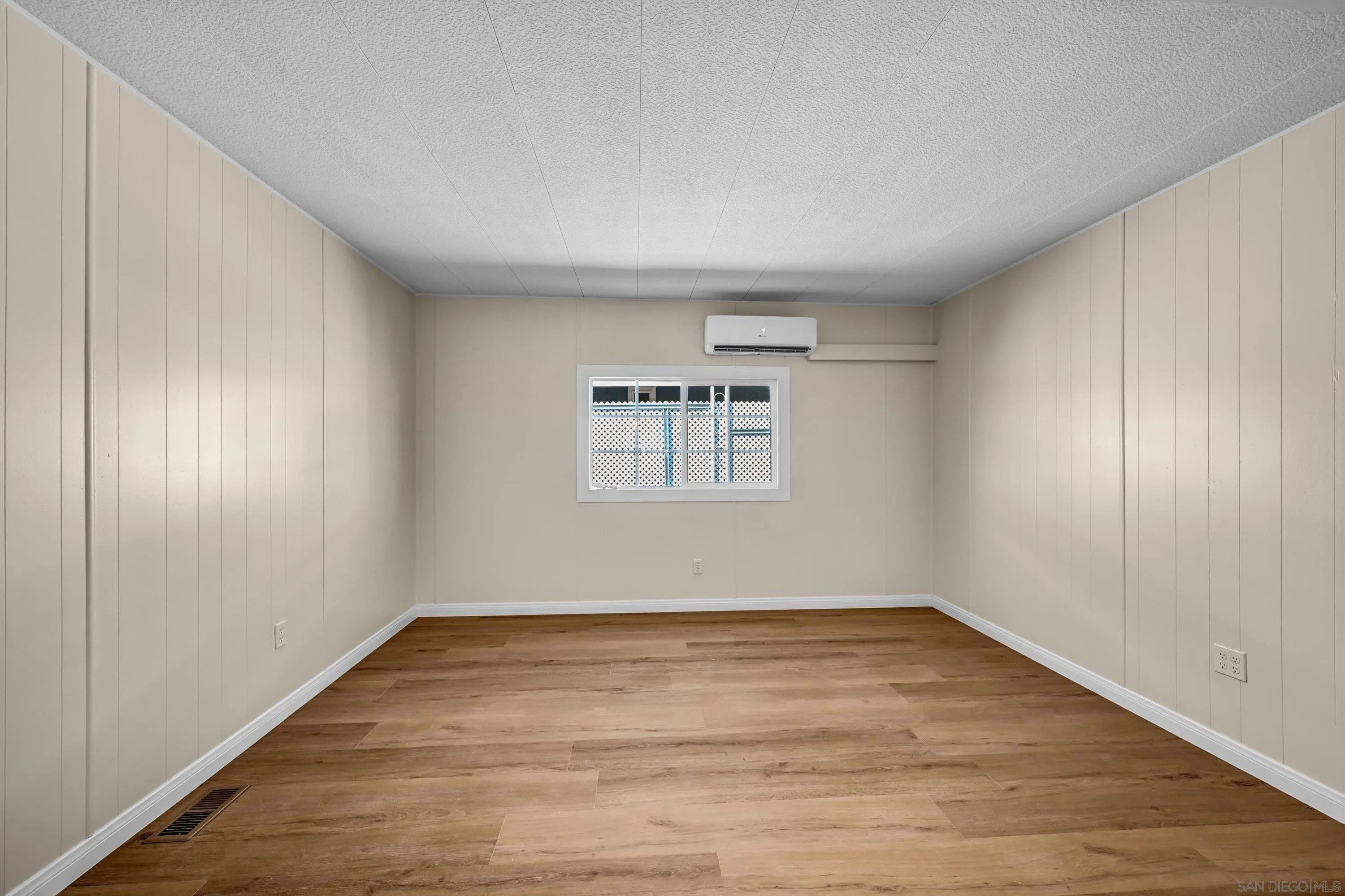 https://cdn.realtyfeed.com/cdn/127/260021885/d5e05e9d3f7e10594058b7cc730a92a2.webp