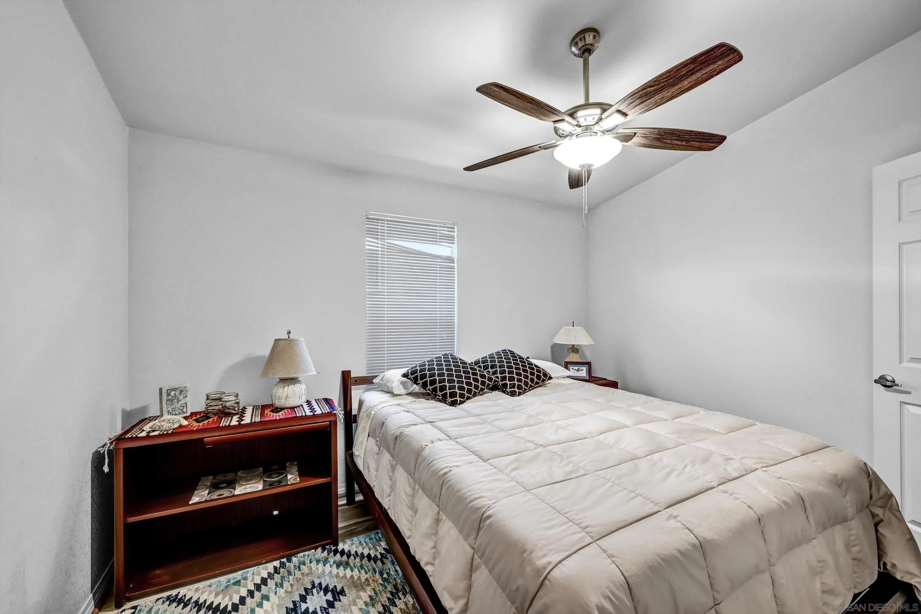 https://cdn.realtyfeed.com/cdn/127/260021887/a4a6b99d36e04d3a75362999d2ab6124.webp