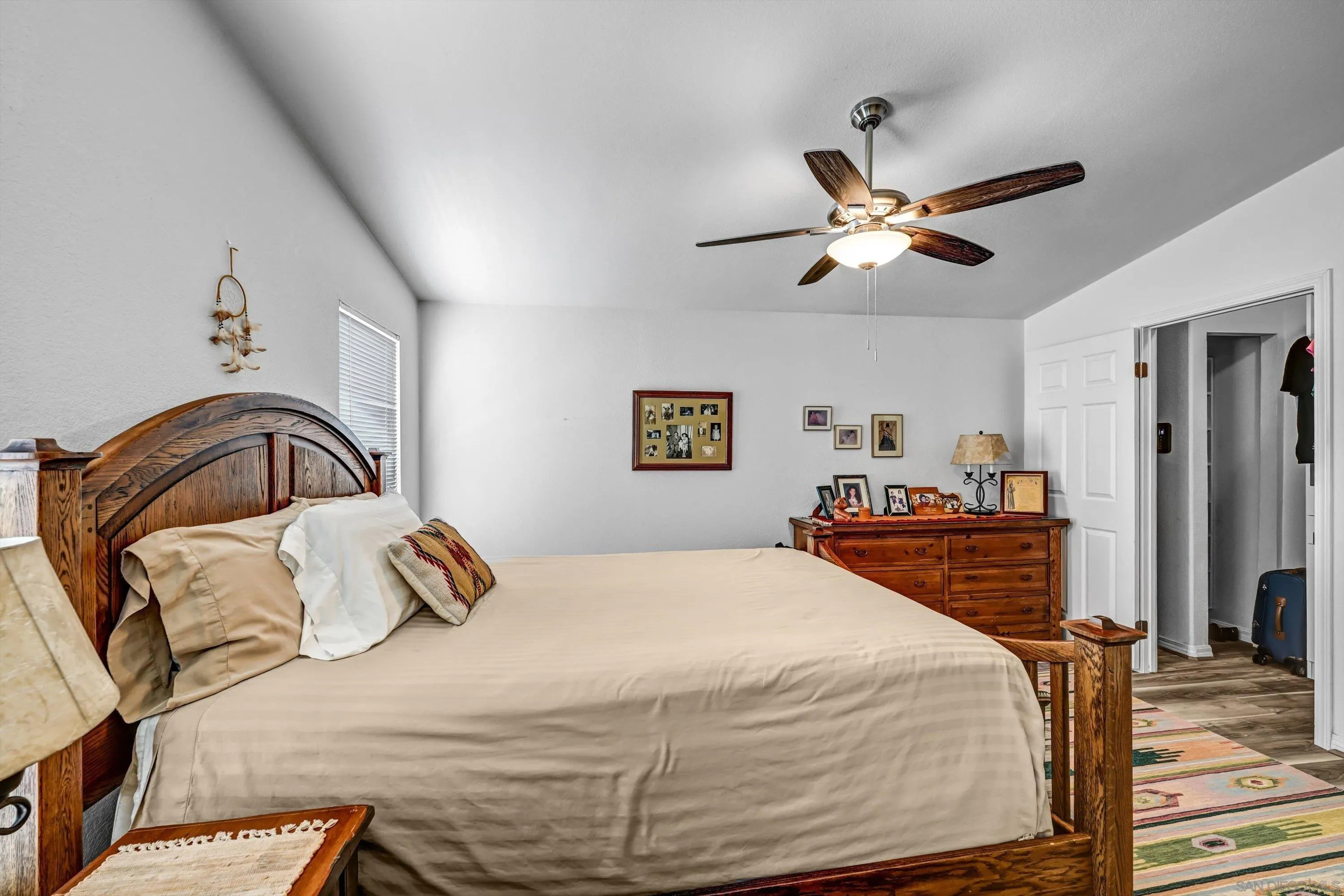 https://cdn.realtyfeed.com/cdn/127/260021887/aecfd4723b4ae84501933f5abc3b068b.webp