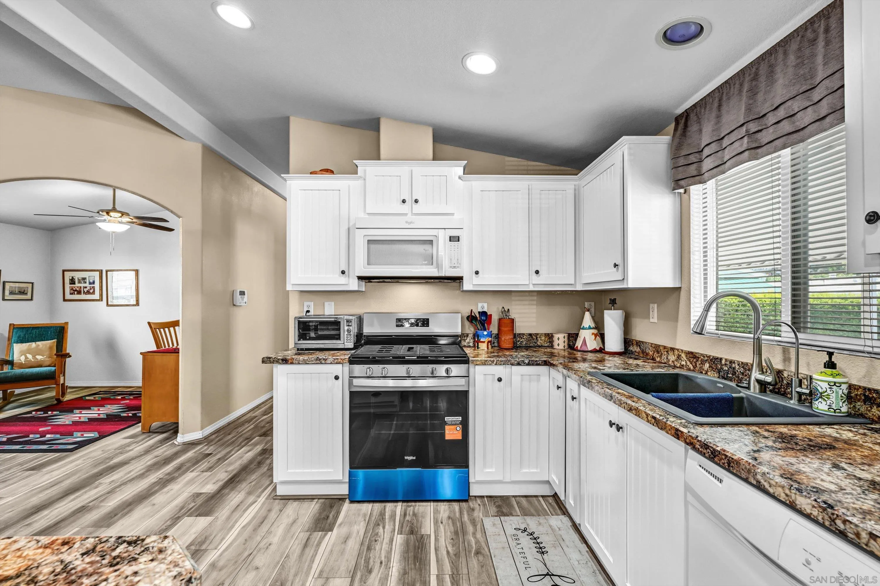 https://cdn.realtyfeed.com/cdn/127/260021887/d1664b904cf675d54562e62f33cbf2c2.webp
