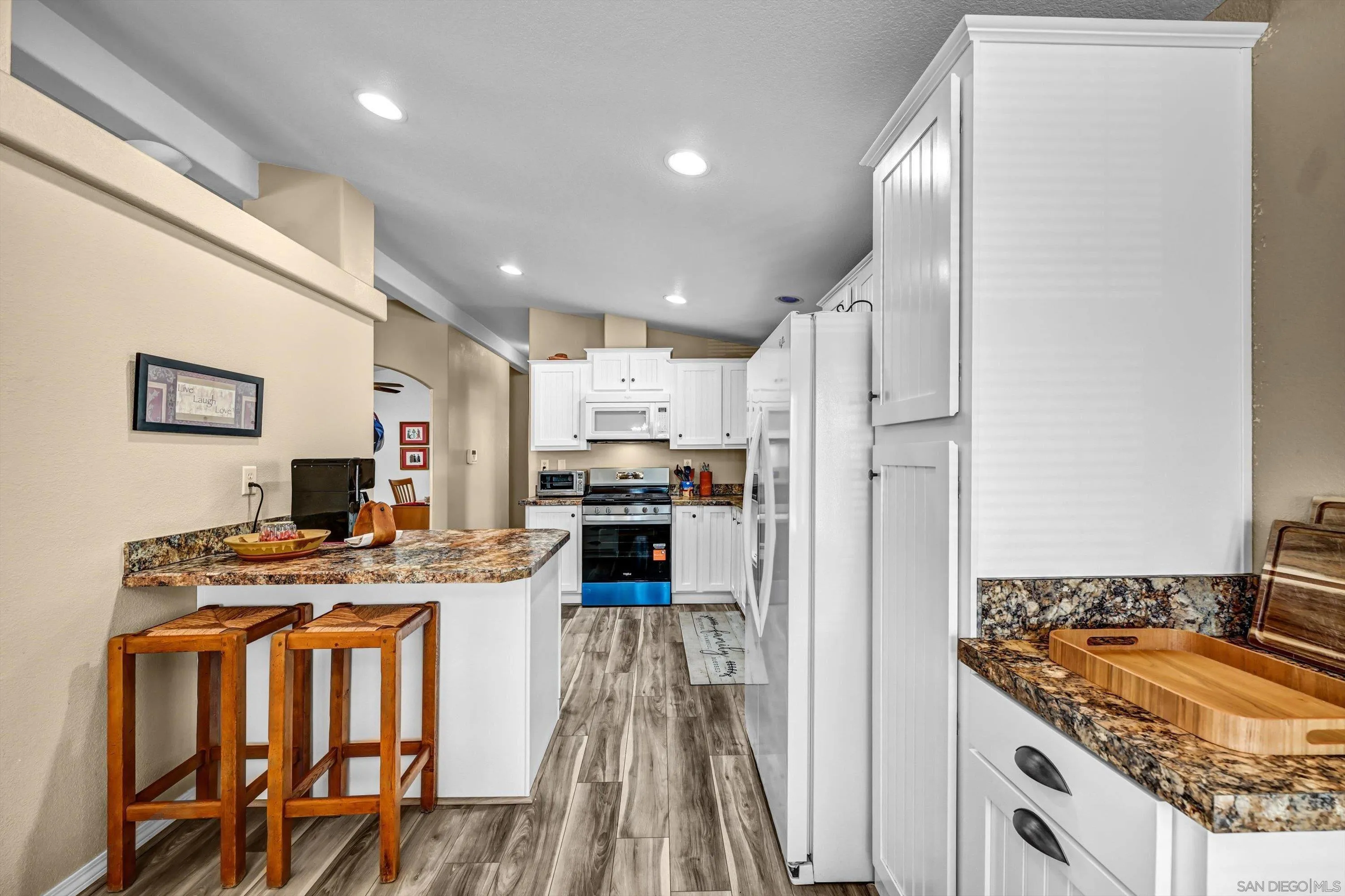 https://cdn.realtyfeed.com/cdn/127/260021887/d35475ec50ec0e9c6ad1b38624f72058.webp