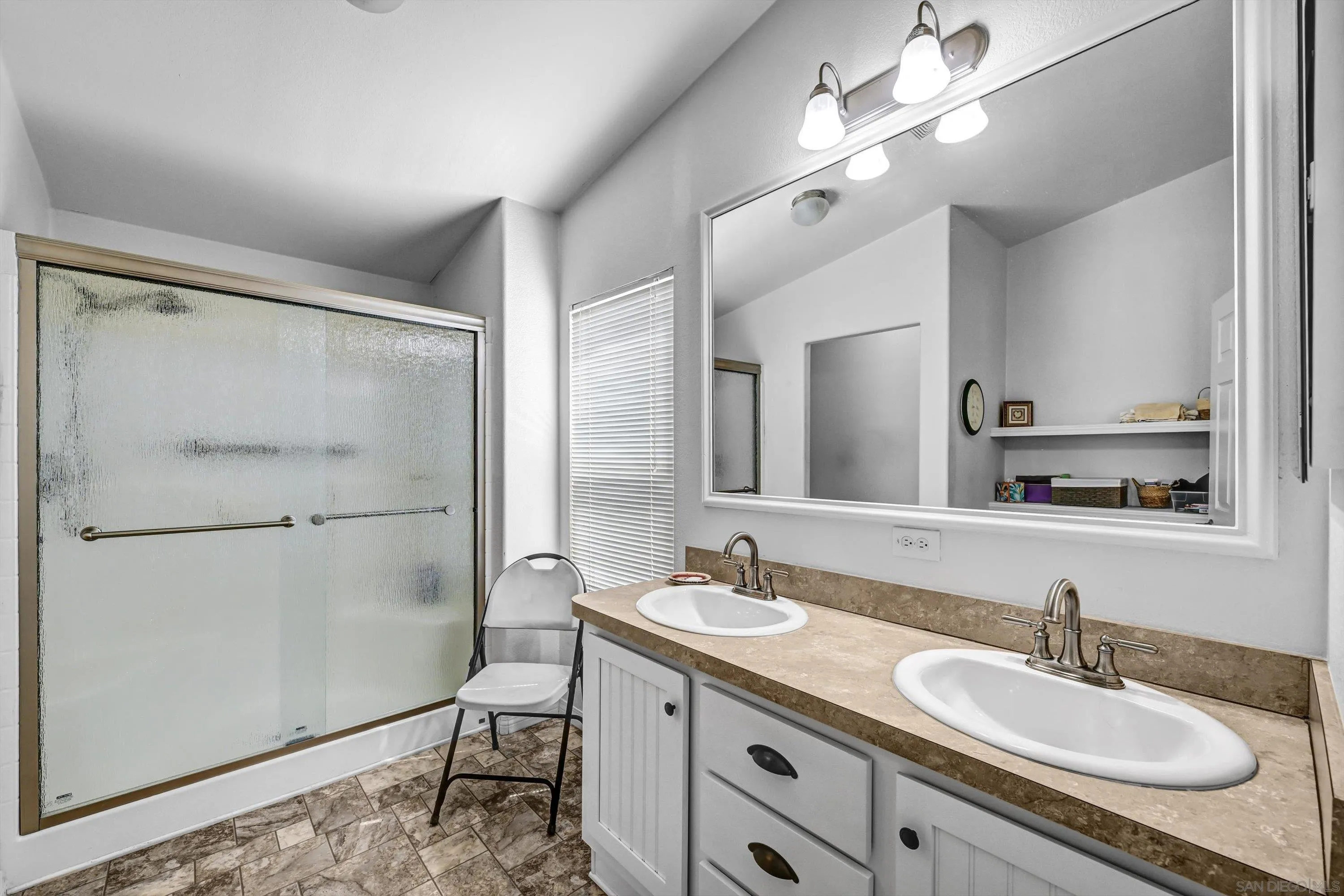 https://cdn.realtyfeed.com/cdn/127/260021887/e97fd79e45af63d52b036c96e9812485.webp