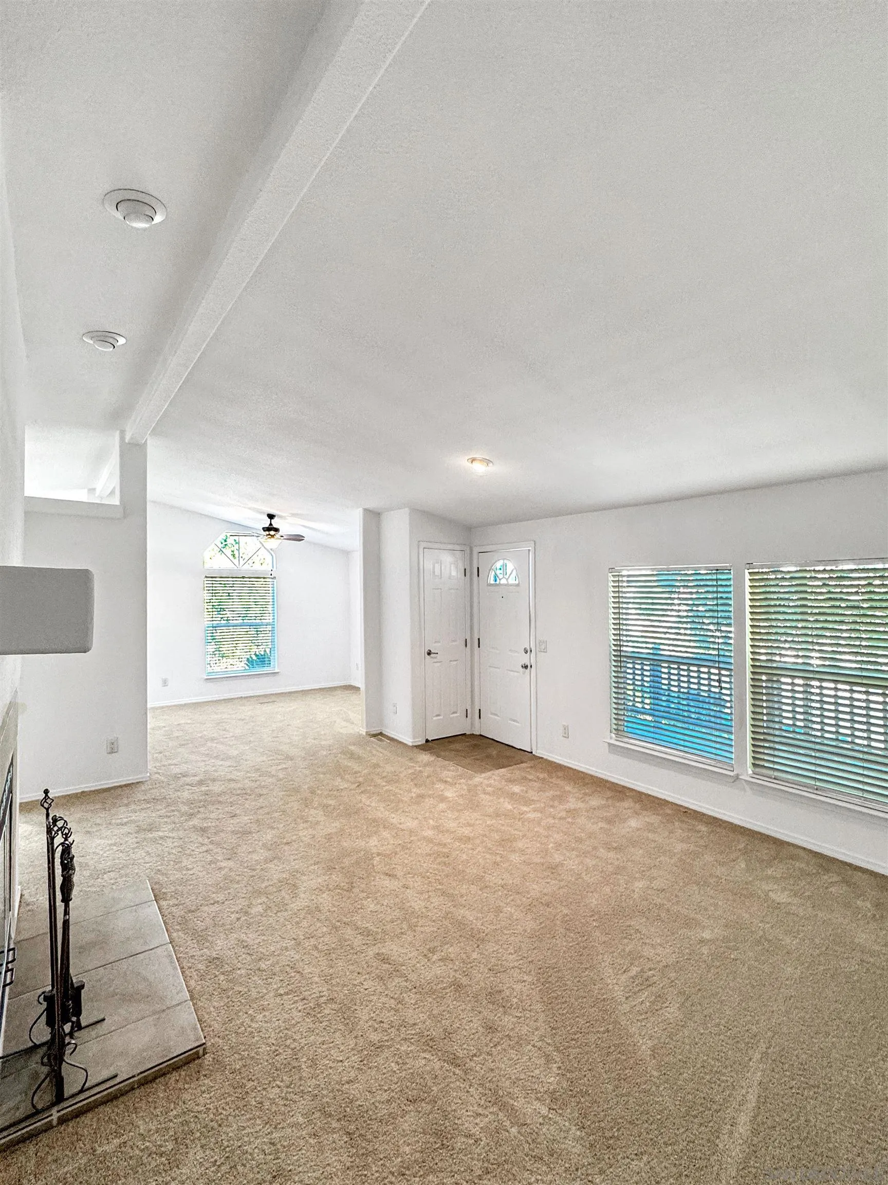 https://cdn.realtyfeed.com/cdn/127/260021888/1796781191fb6fb13e8518dafe5fb03a.webp