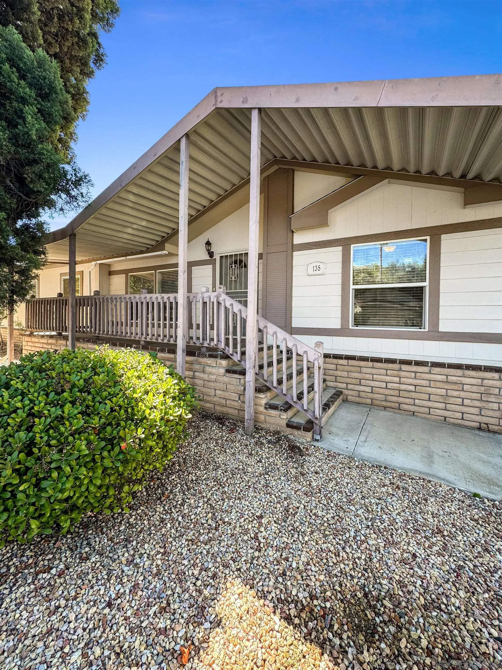 https://cdn.realtyfeed.com/cdn/127/260021888/1caafd8d40da5a0e7a646c828ca25722.webp