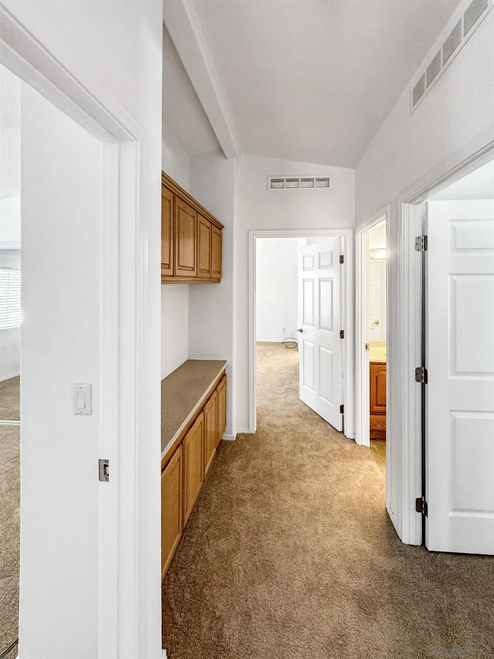 https://cdn.realtyfeed.com/cdn/127/260021888/67dd736aa937f89ed44ae743f22bc660.webp