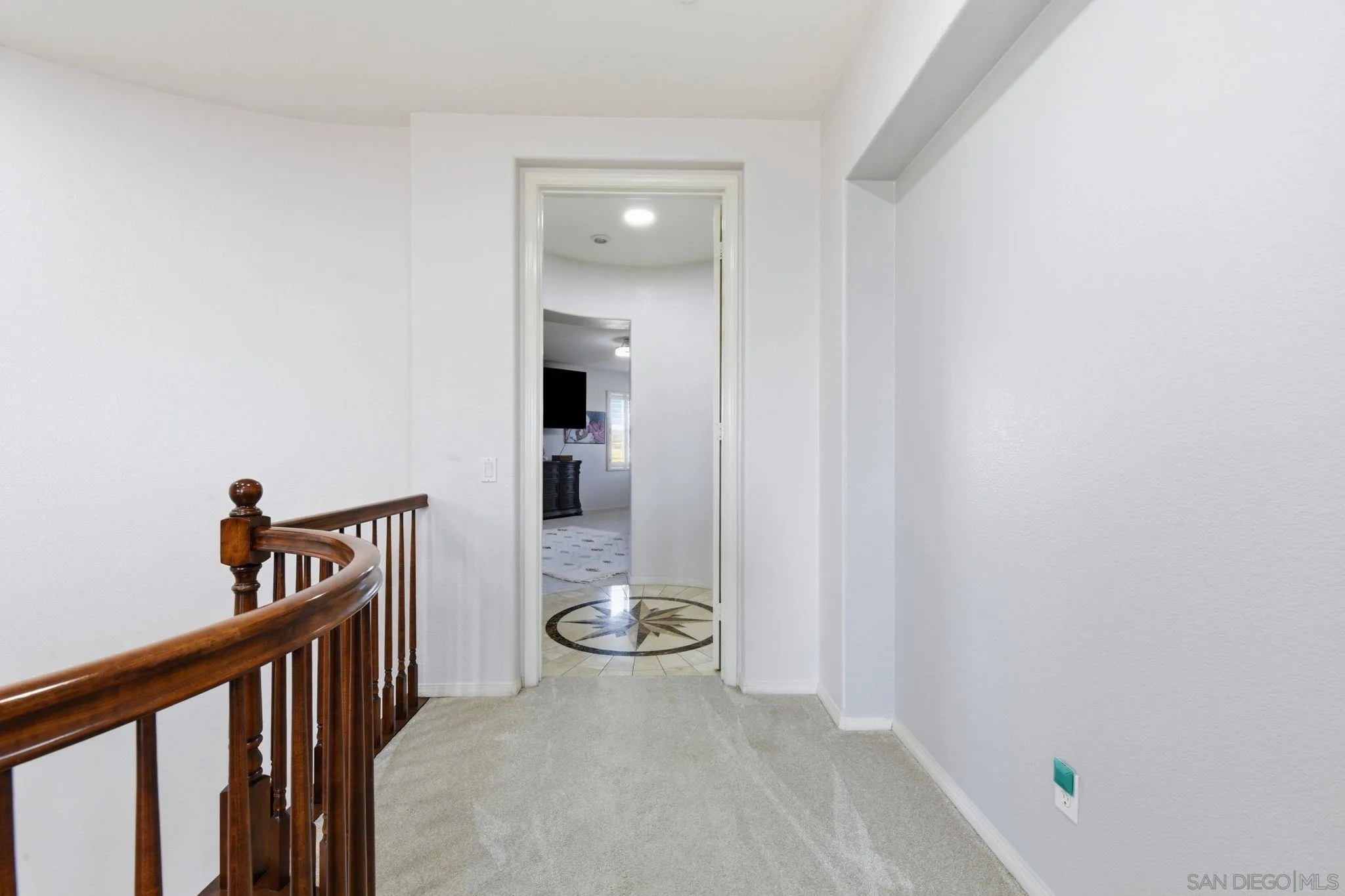 https://cdn.realtyfeed.com/cdn/127/260021893/0b2c42b7574f695f1953be251f957036.webp