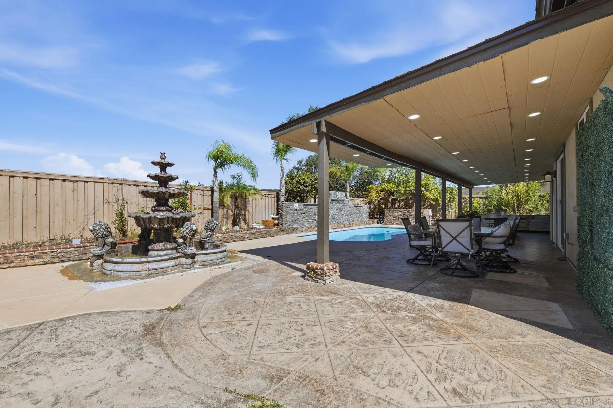 https://cdn.realtyfeed.com/cdn/127/260021893/b789d6e6c621099a927b9b21375585f2.webp