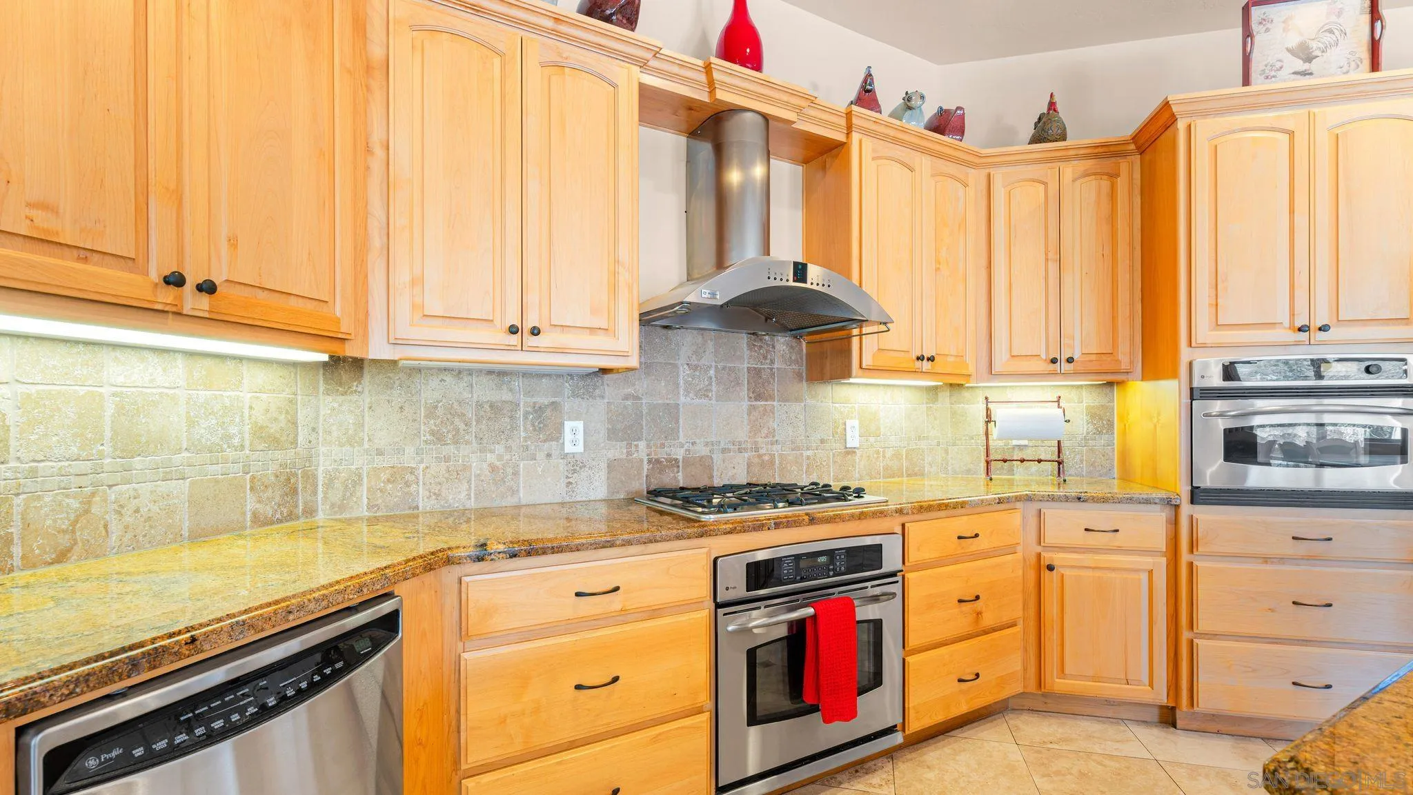 https://cdn.realtyfeed.com/cdn/127/260021894/3a096acff81a74ef77987ec3514ef461.webp
