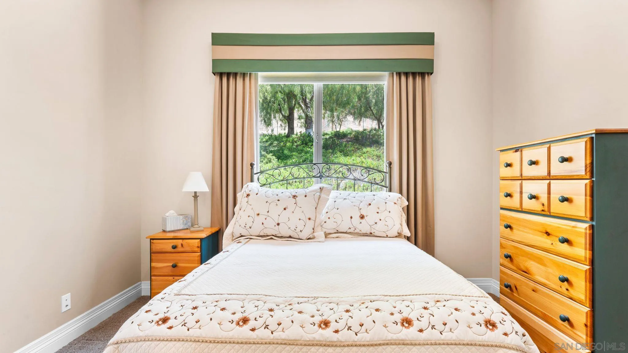 https://cdn.realtyfeed.com/cdn/127/260021894/5105263cdfd4baa138e3184517cef6e3.webp
