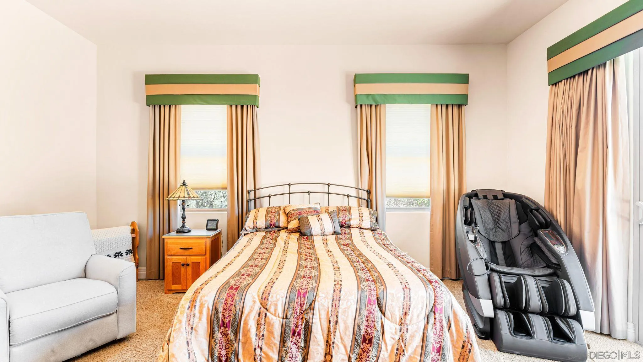 https://cdn.realtyfeed.com/cdn/127/260021894/58e14e85baa7f4095e77d8e396ca2944.webp