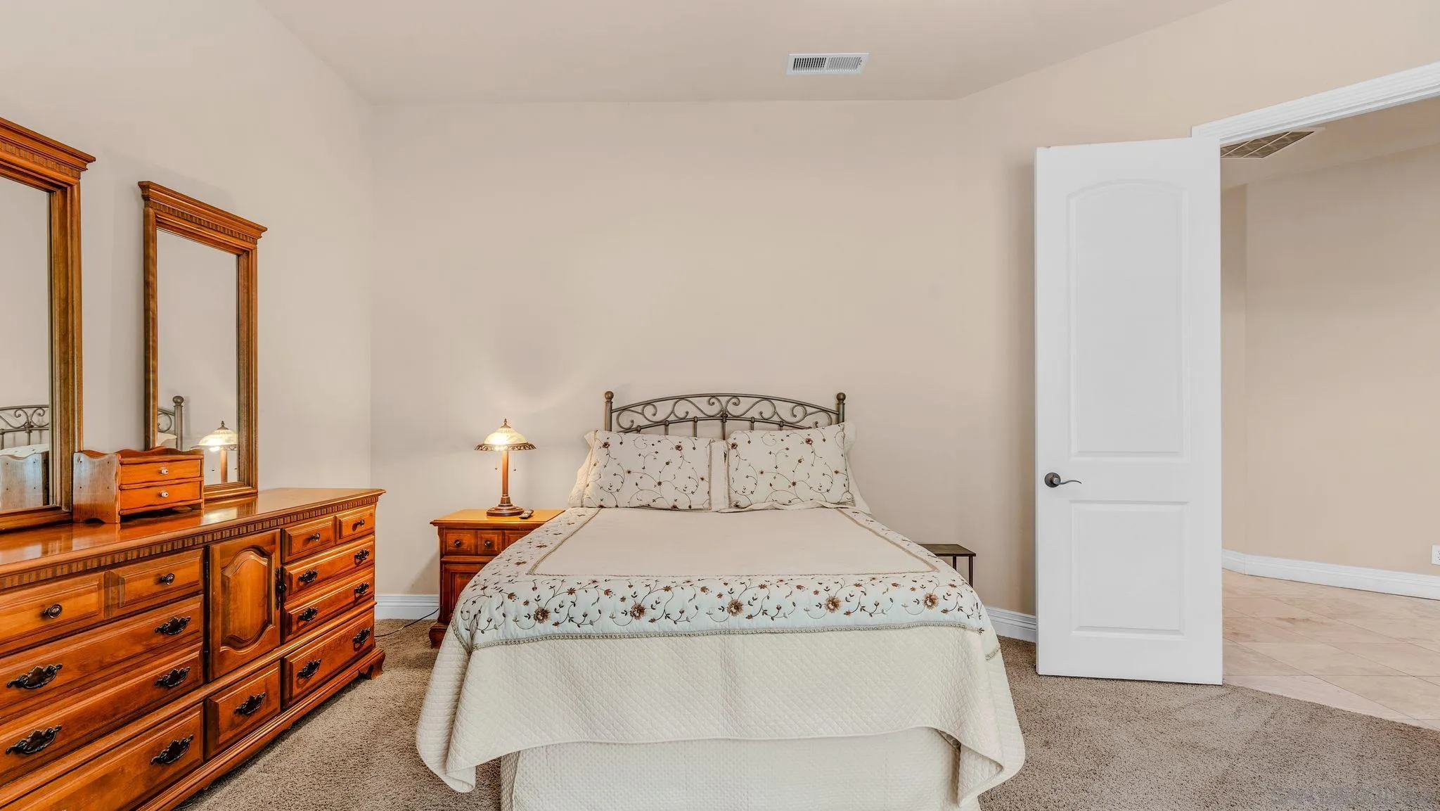 https://cdn.realtyfeed.com/cdn/127/260021894/5e92c8893ef02c6710831f7d282a729e.webp