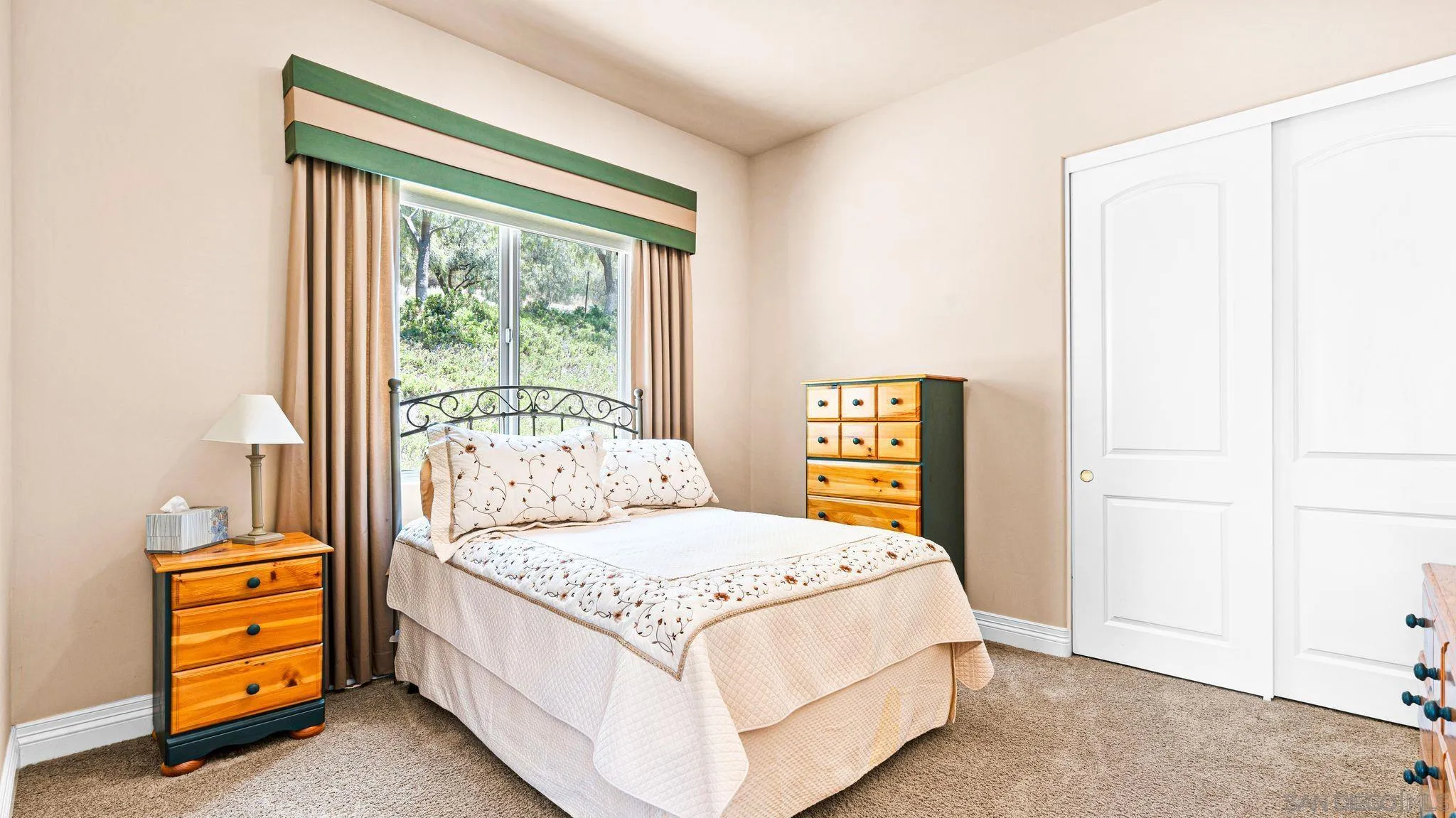 https://cdn.realtyfeed.com/cdn/127/260021894/9f6d09724a74fc16814e0941452873c4.webp