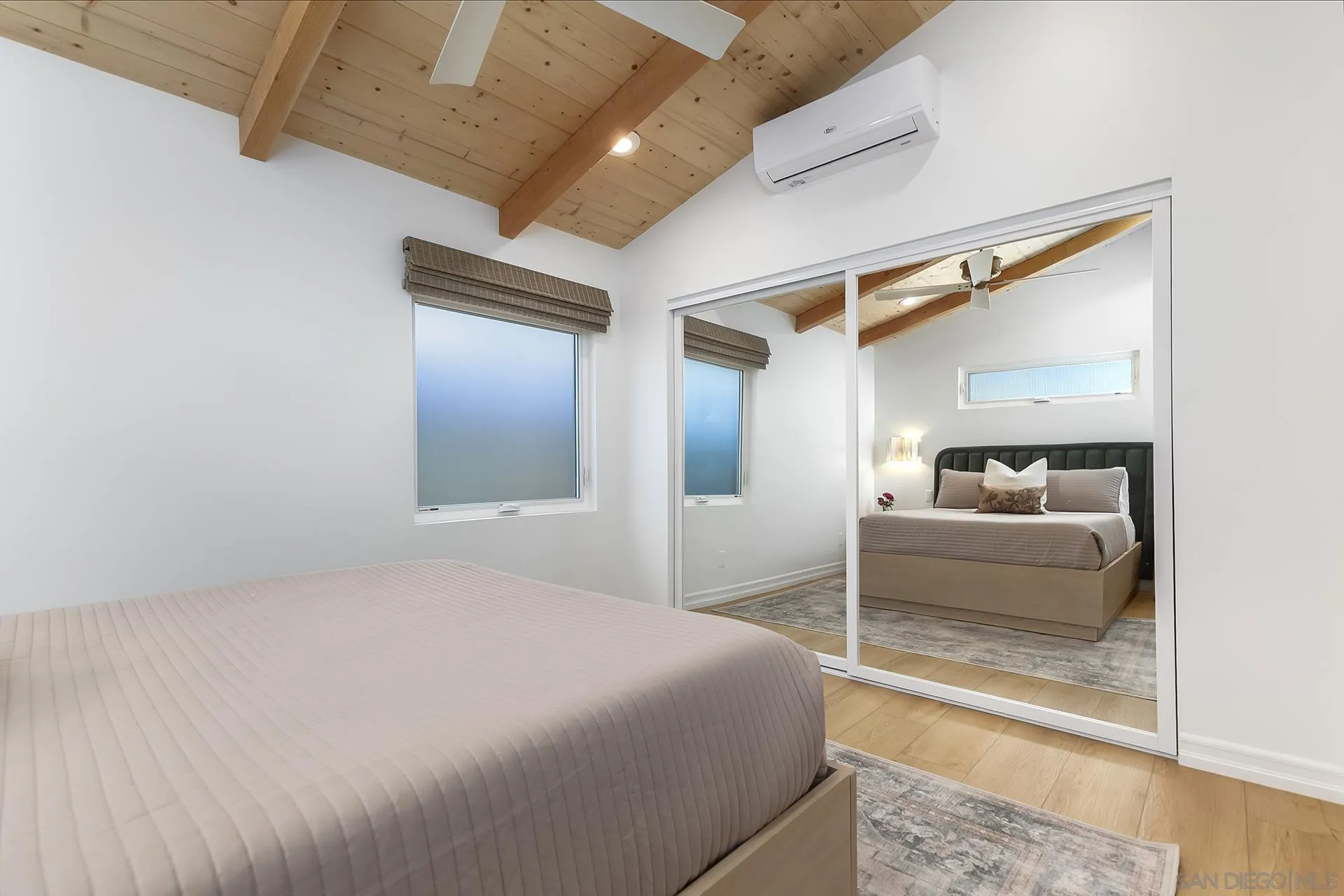 https://cdn.realtyfeed.com/cdn/127/260021896/13e206f721907965409091680f0f947a.webp
