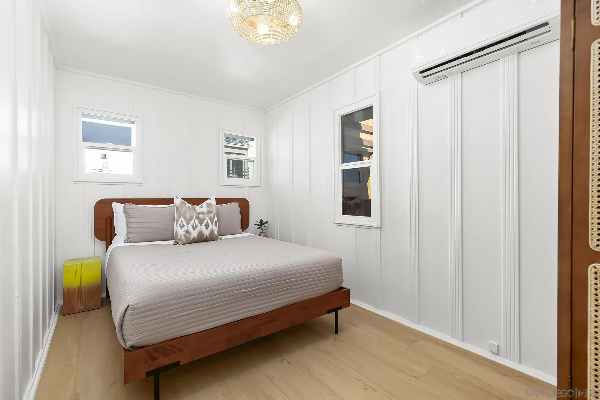 https://cdn.realtyfeed.com/cdn/127/260021896/1808a485b3b11d5d6114325f083103dd.webp