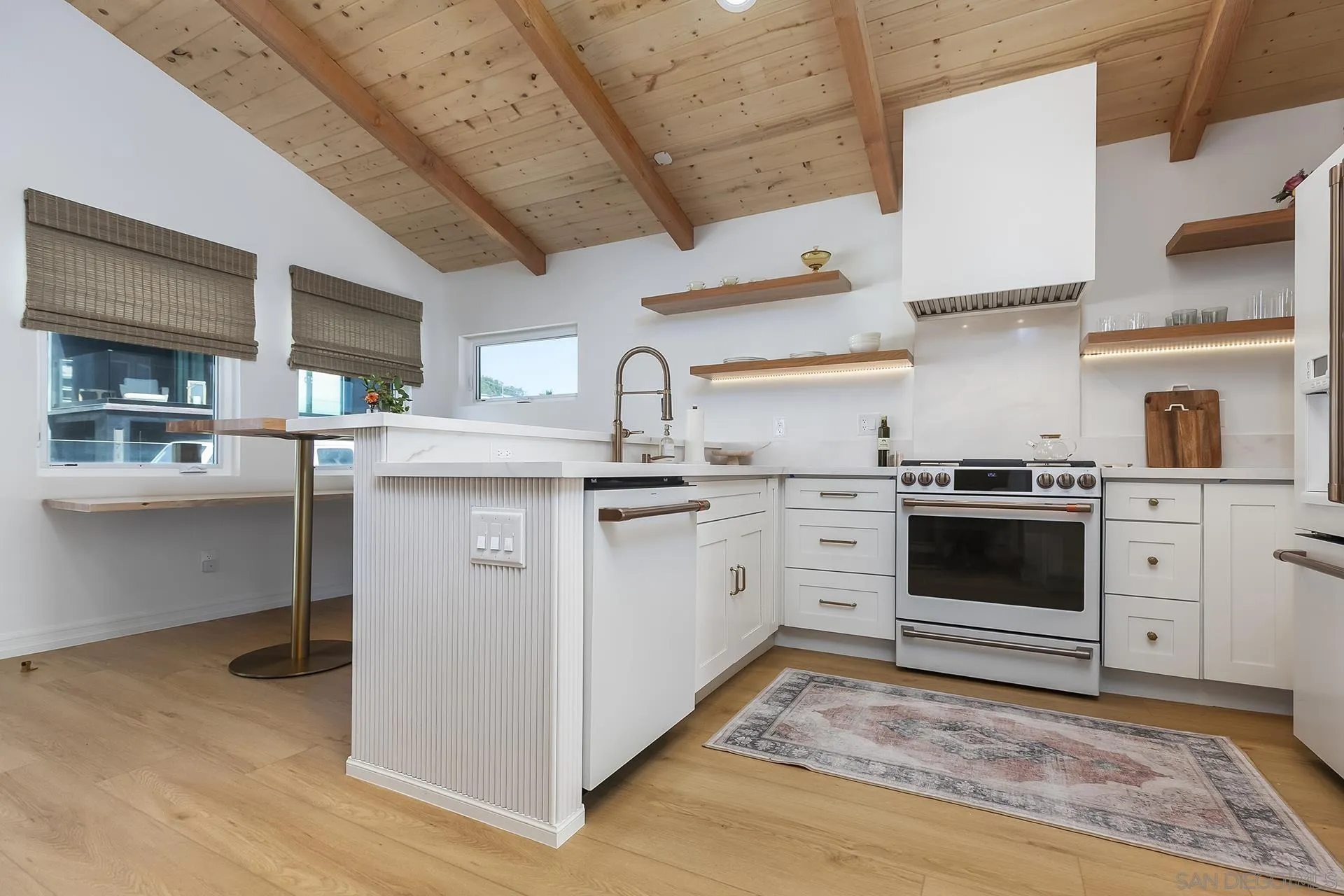 https://cdn.realtyfeed.com/cdn/127/260021896/4ab53b656bb9bfe683ec124887b2c340.webp