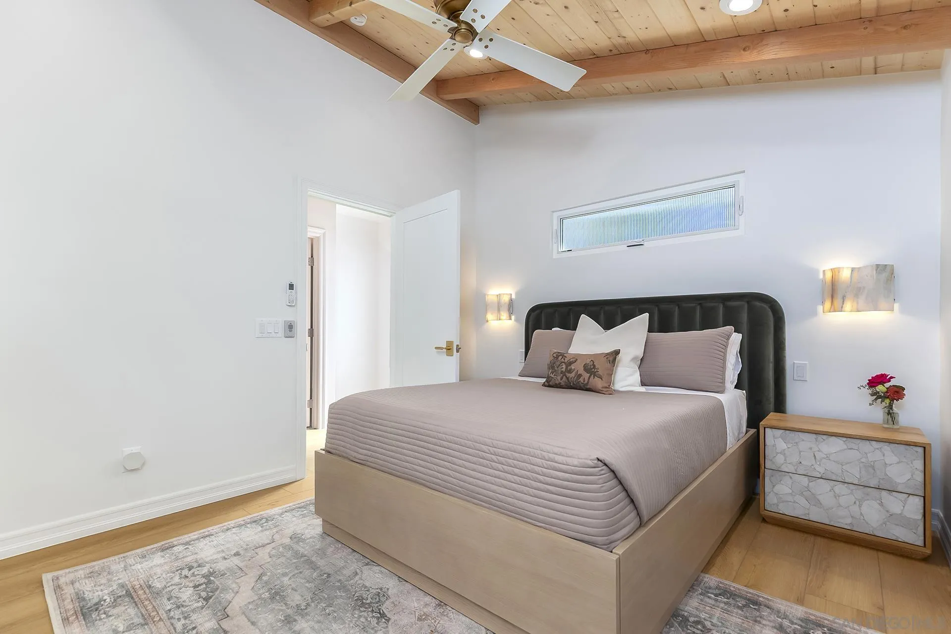 https://cdn.realtyfeed.com/cdn/127/260021896/6f931af93bdc728543b56ed31647765d.webp
