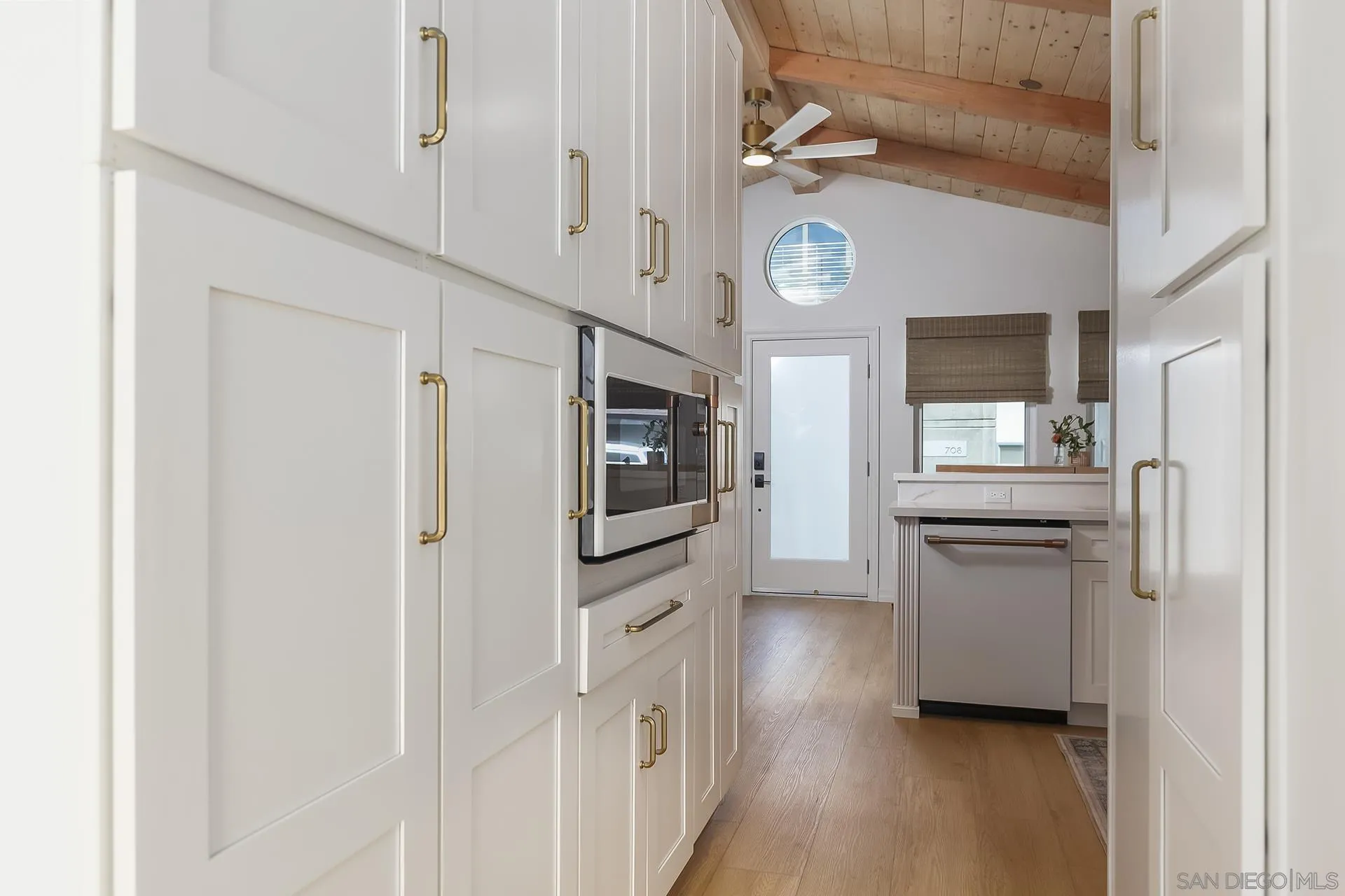 https://cdn.realtyfeed.com/cdn/127/260021896/799e385e30bc6ea303cd8e3912bca9a8.webp