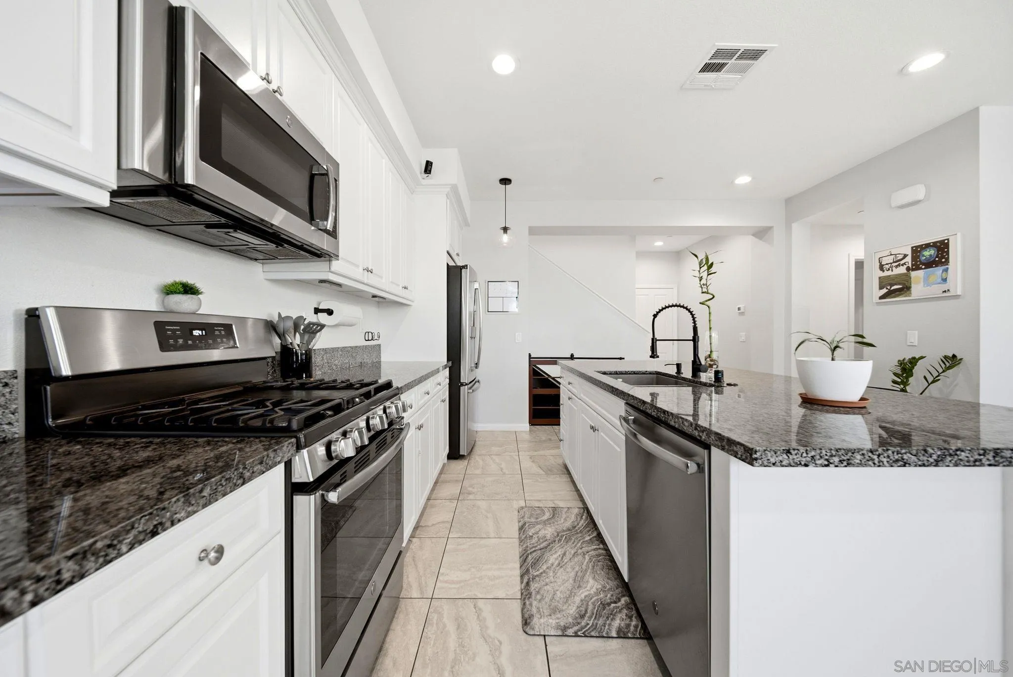1165 Calle Oroblanco Unit 1, Chula Vista, CA 91913 - Photo 5 of 20, Chula Vista, CA