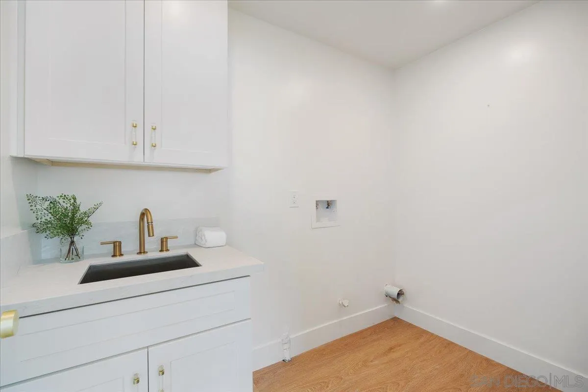 https://cdn.realtyfeed.com/cdn/127/260021899/a84225f8fc89b0aa98eee43cc09baf06.webp