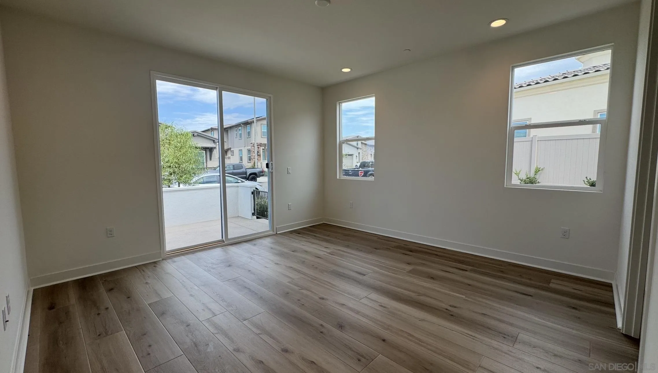 https://cdn.realtyfeed.com/cdn/127/260021901/8fef6398adcea13011f2497f3d90ef80.webp