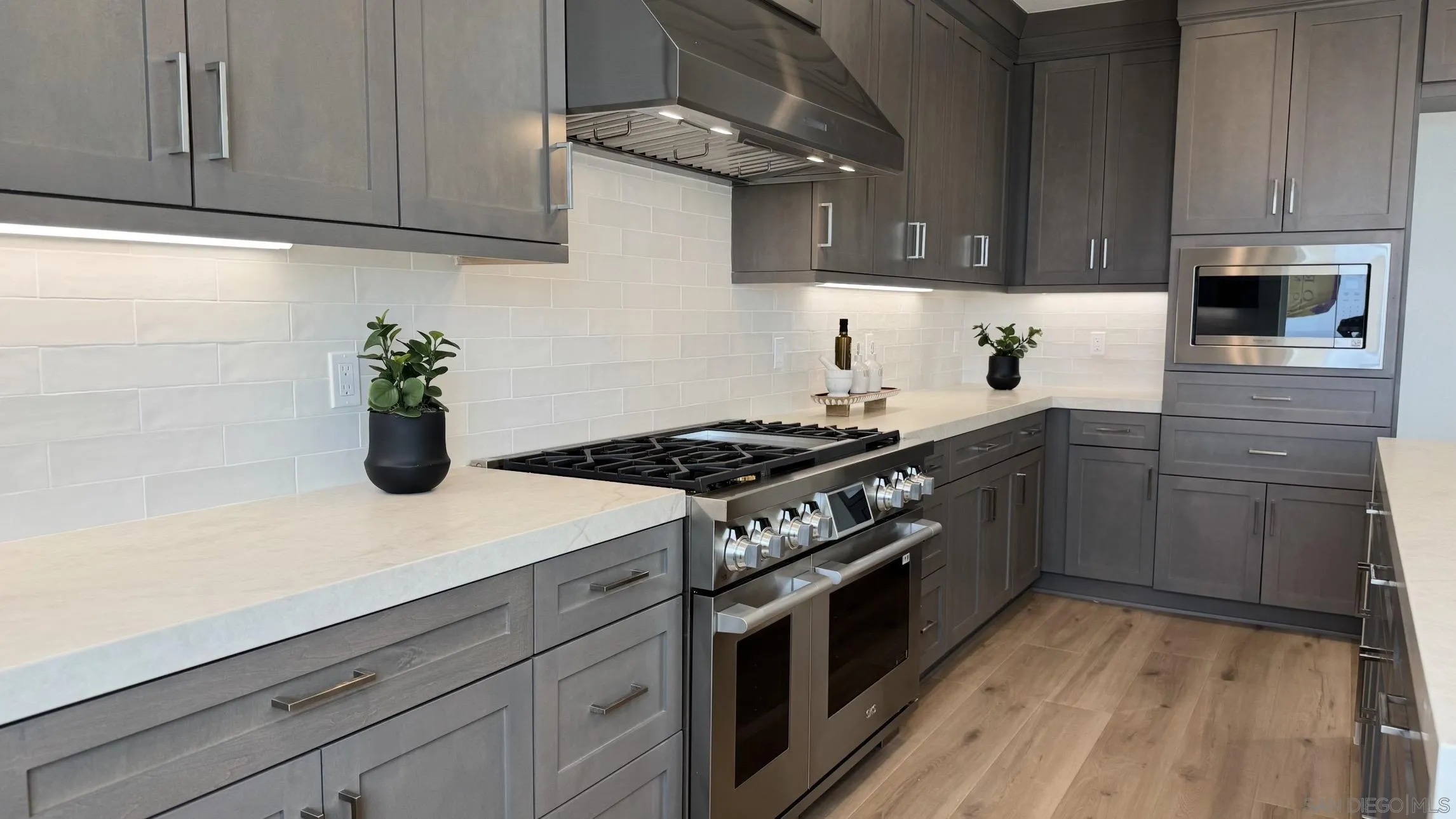 https://cdn.realtyfeed.com/cdn/127/260021901/d0dc648992a11355a6082074d042ebd5.webp