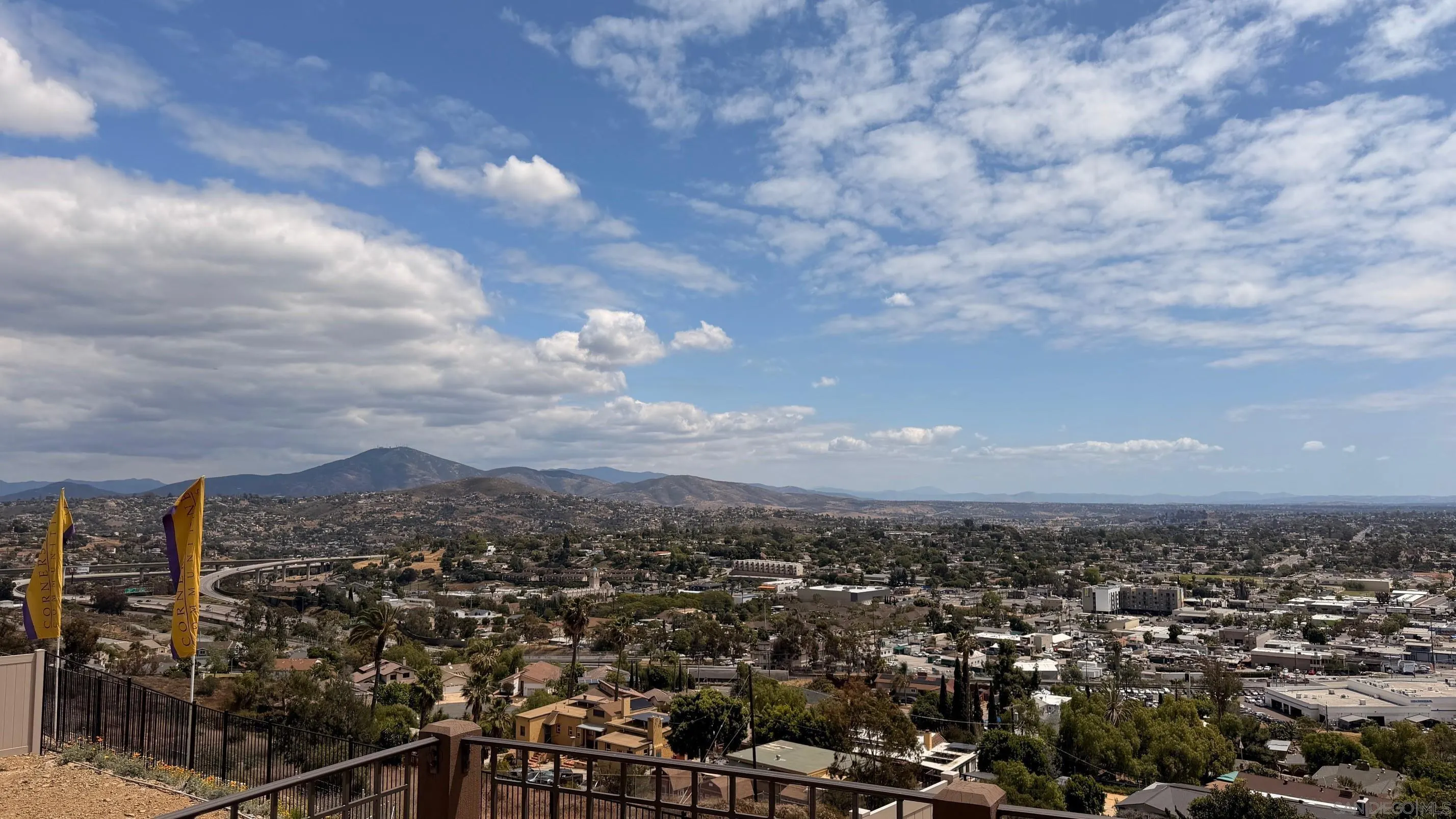 https://cdn.realtyfeed.com/cdn/127/260021901/d257a5c6426015631c48d75d2c415cc5.webp