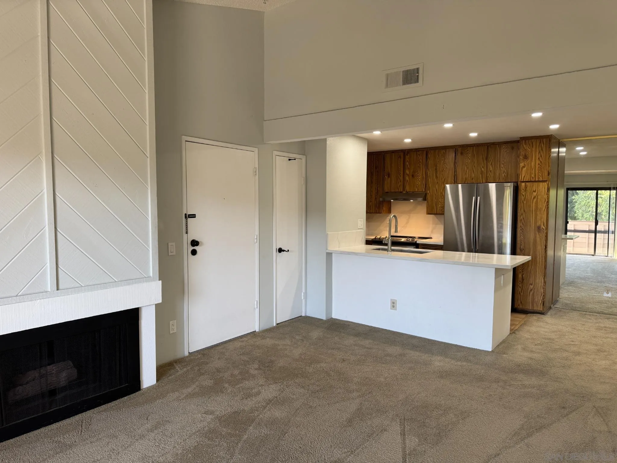 https://cdn.realtyfeed.com/cdn/127/260021904/02ae4b54c02f41e2af9679f6a9e4a4ee.webp