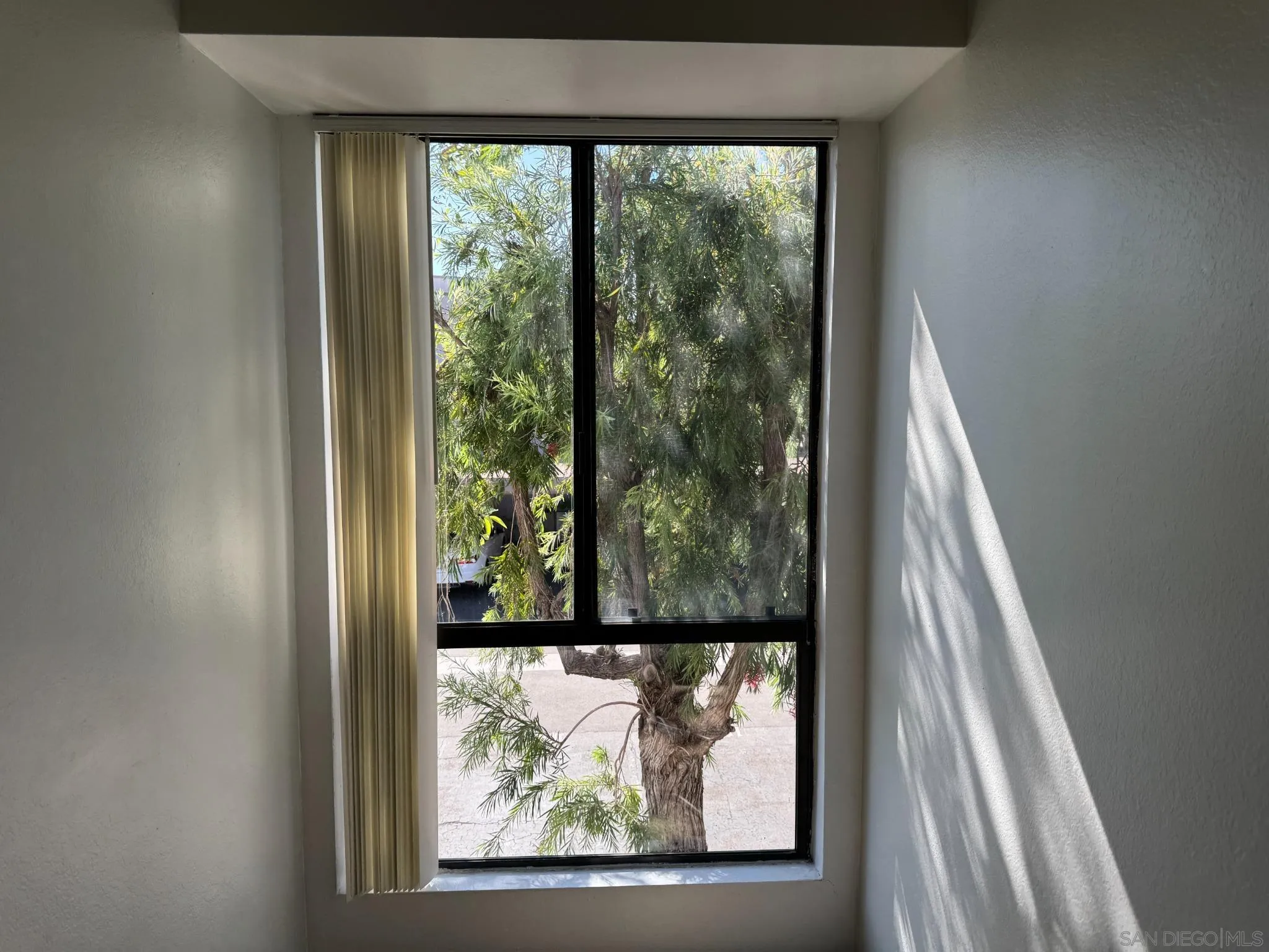 https://cdn.realtyfeed.com/cdn/127/260021904/4f17e063bb6de9471a75d6b31edfe1f4.webp