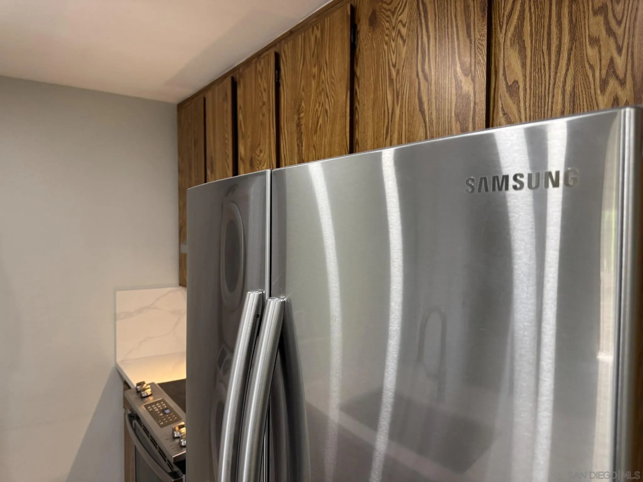https://cdn.realtyfeed.com/cdn/127/260021904/5630b3282de951bb64a37e21eef715e1.webp