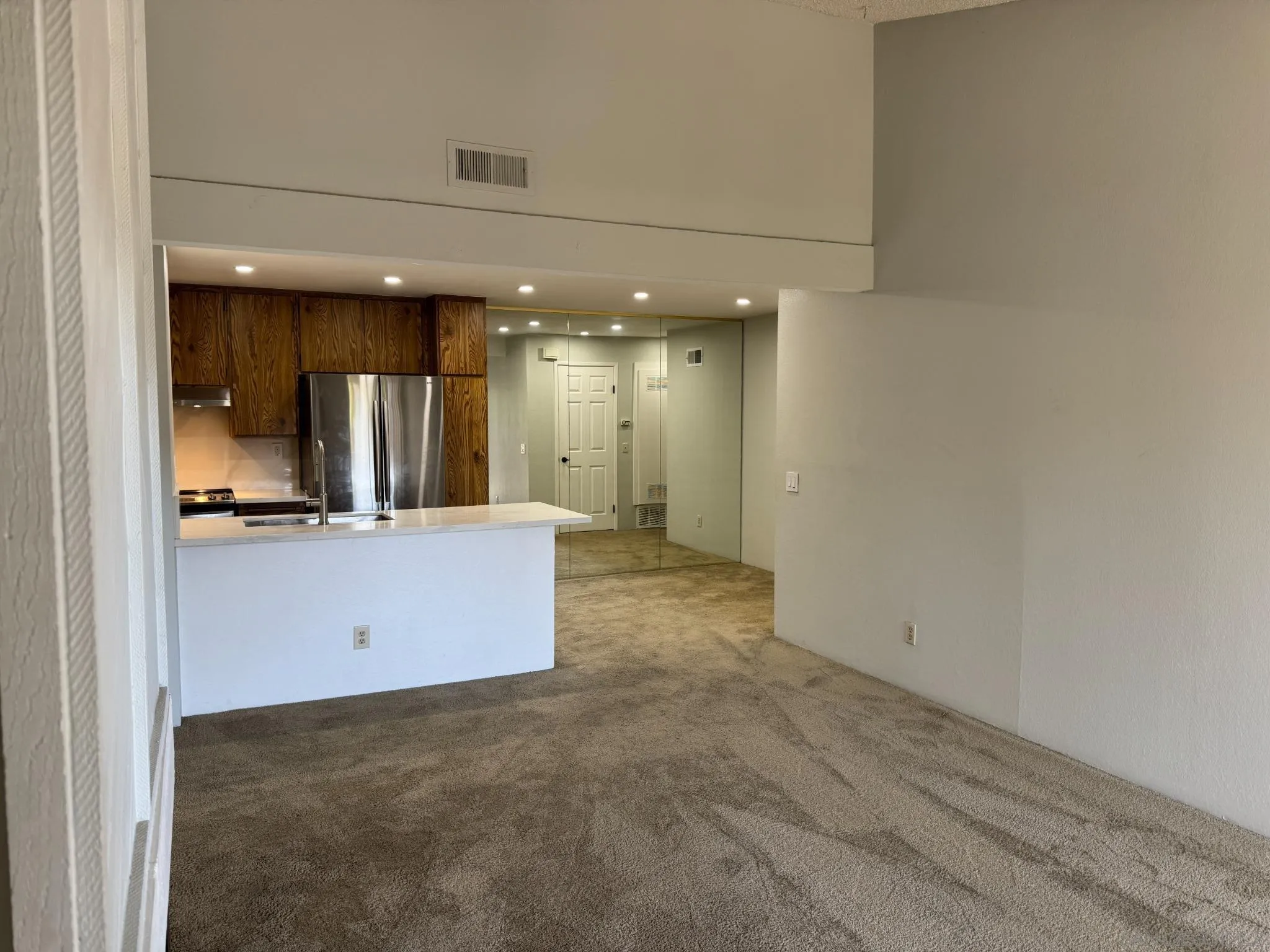 https://cdn.realtyfeed.com/cdn/127/260021904/59c83ad7a496cefad6364393f3e180e9.webp