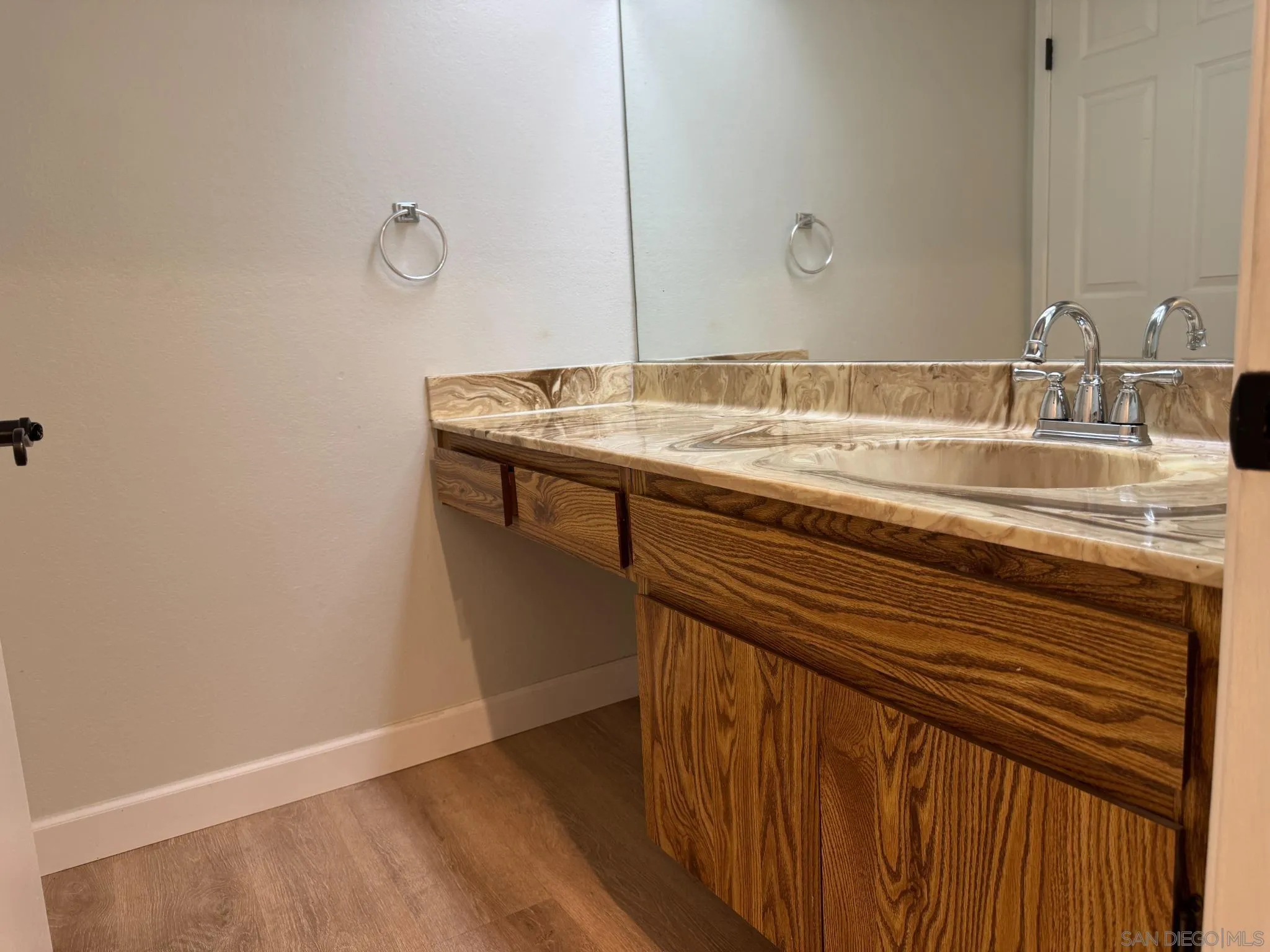 https://cdn.realtyfeed.com/cdn/127/260021904/84d6755b7b980e5aacf861b23c7386b5.webp