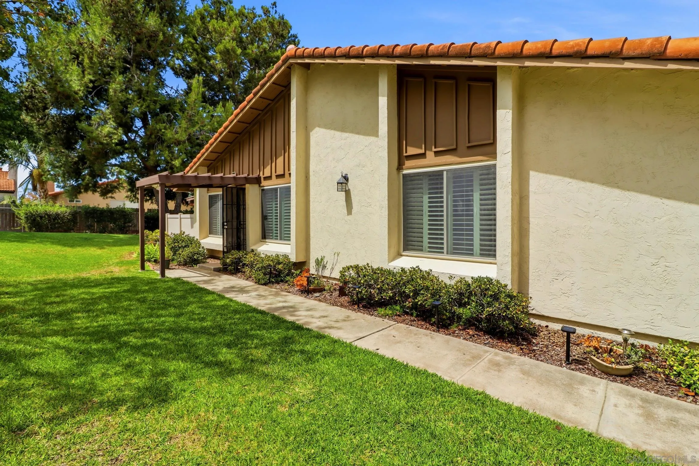 https://cdn.realtyfeed.com/cdn/127/260021919/9617966daeded8f1452eafc3750cd8fa.webp
