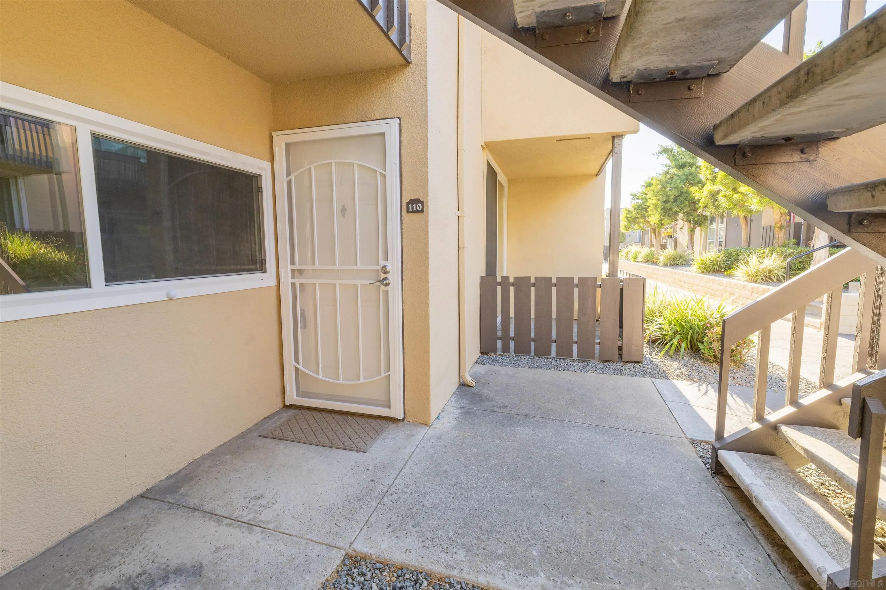 https://cdn.realtyfeed.com/cdn/127/260021923/0d2f54bcd96f102d4ca87effc61190dc.webp