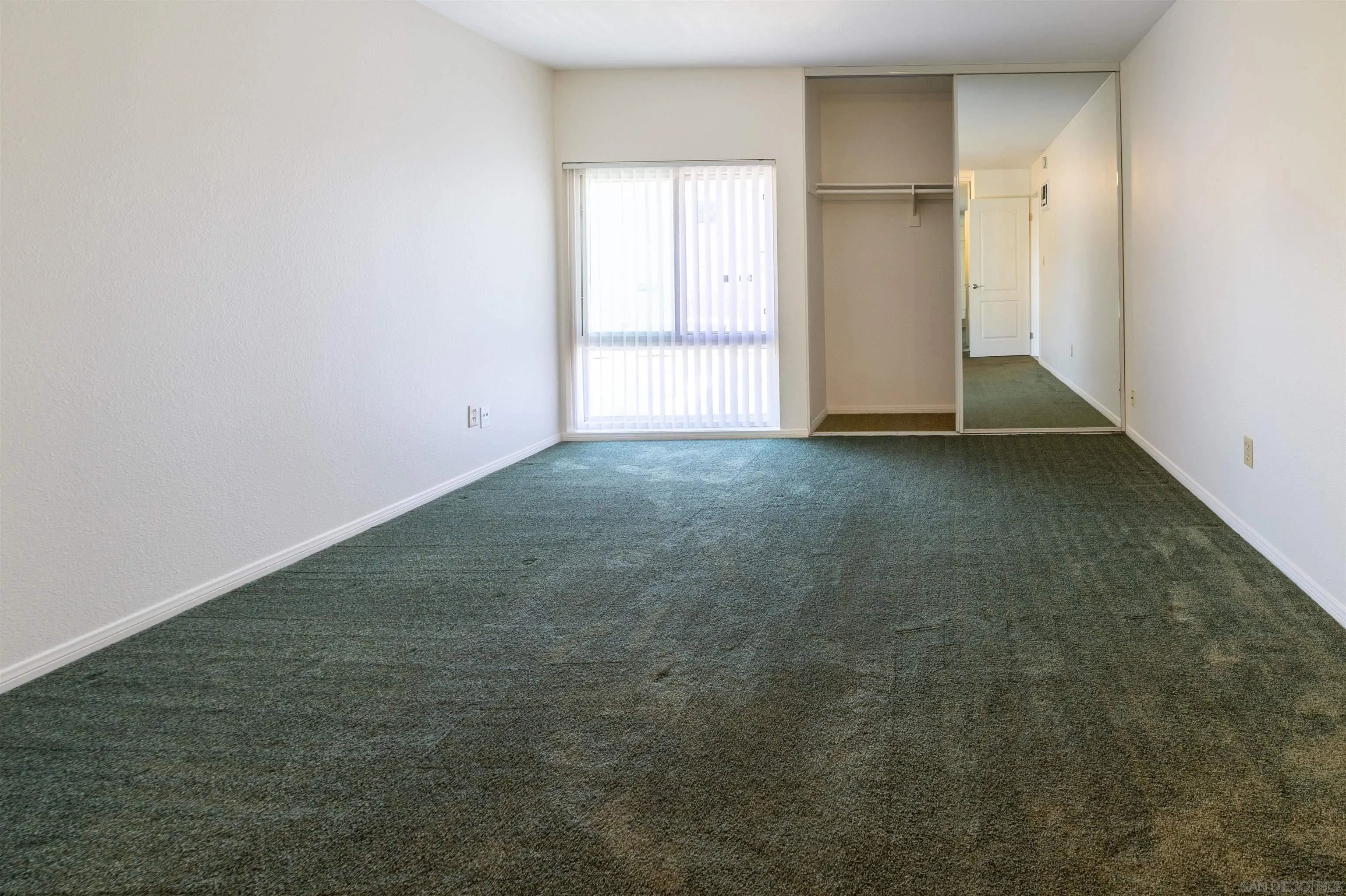 https://cdn.realtyfeed.com/cdn/127/260021923/8a59605b2aee2214656374524f53120e.webp