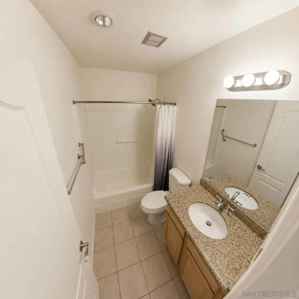 https://cdn.realtyfeed.com/cdn/127/260021923/abbb4c5d902681f271e92958ae71162a.webp