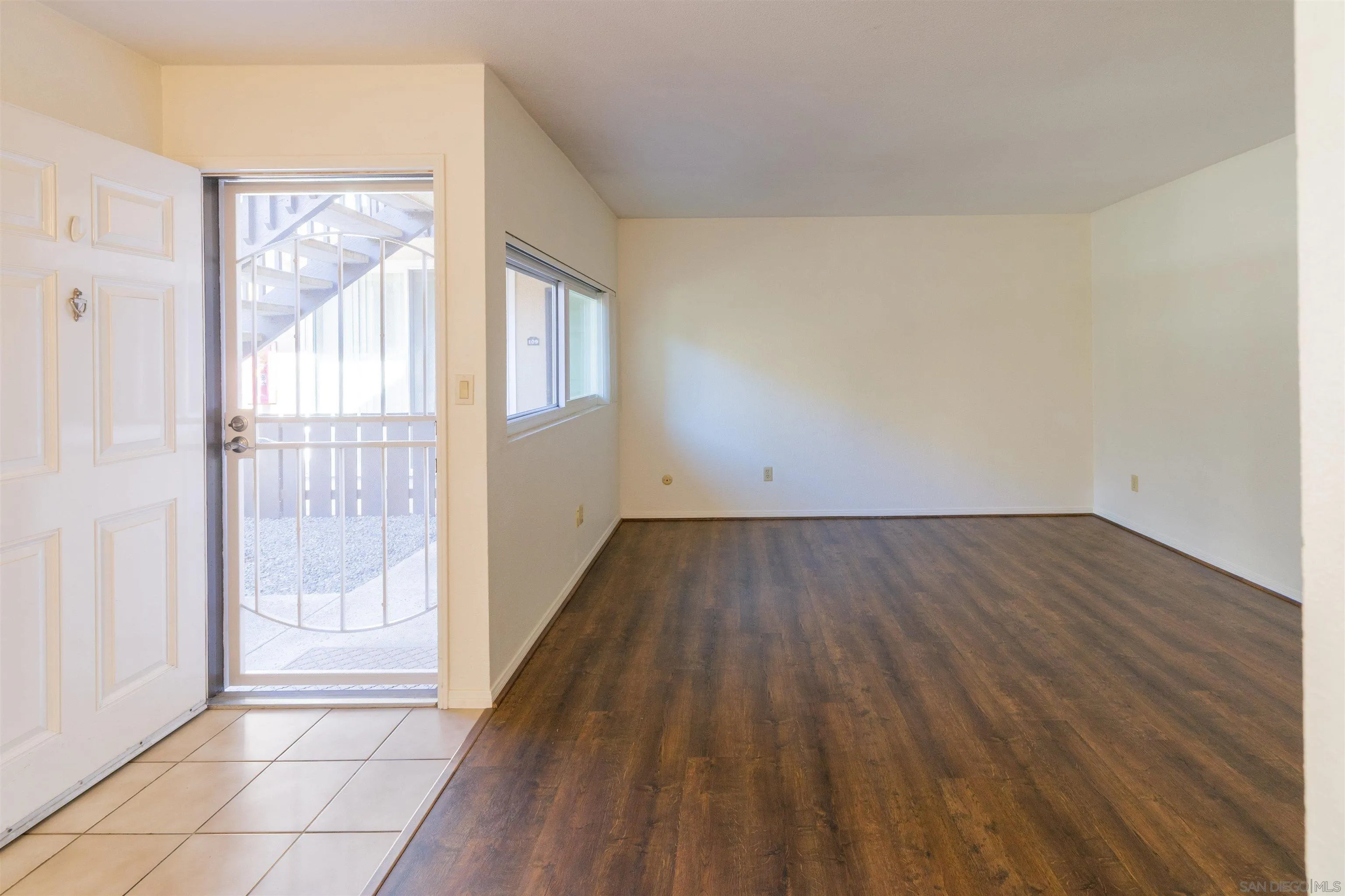 https://cdn.realtyfeed.com/cdn/127/260021923/b34137d1c2278c7f36b346039b9dac47.webp