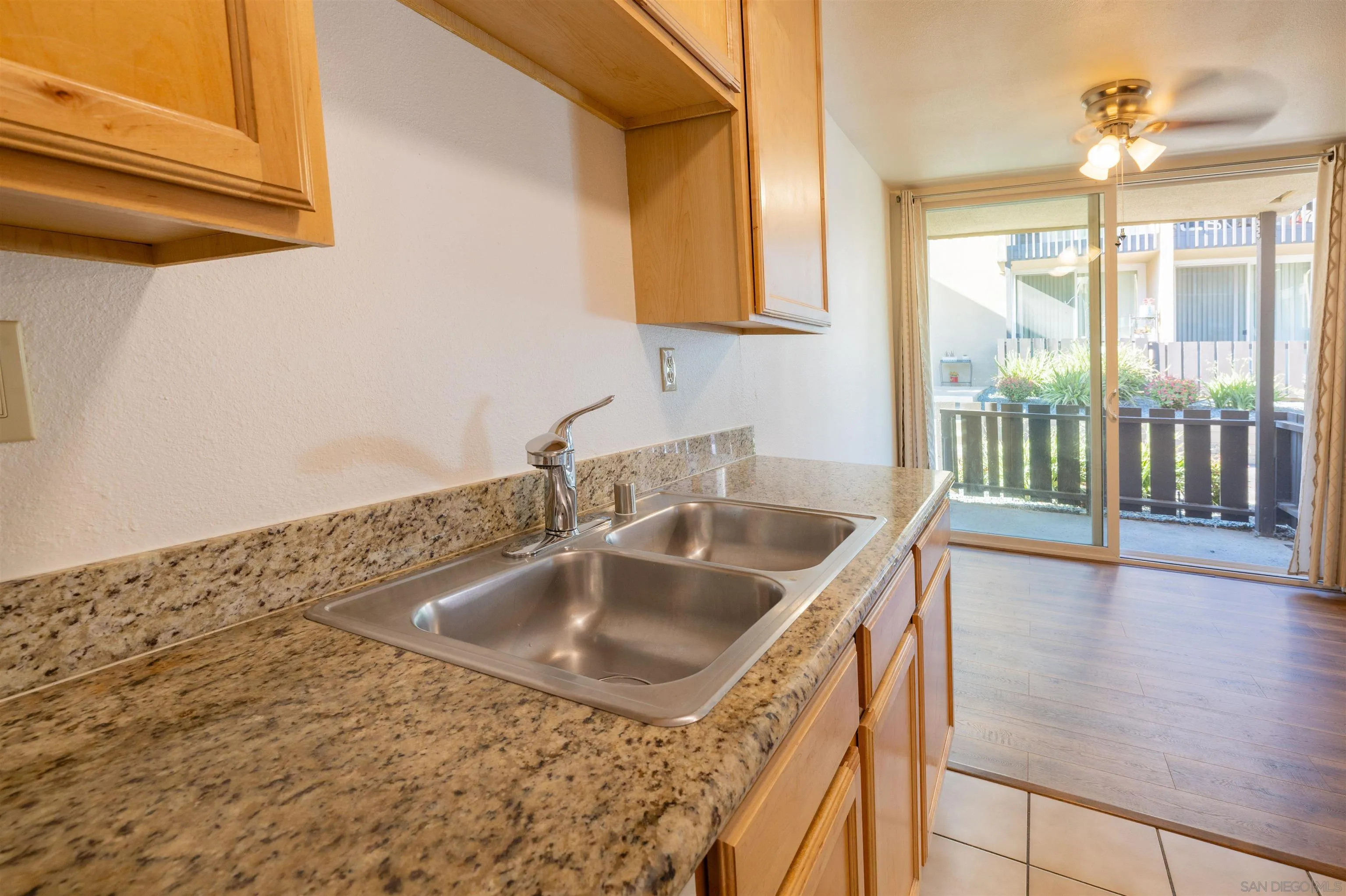 https://cdn.realtyfeed.com/cdn/127/260021923/bb3c3eb1799ef4a51415fc8c3f6b19f4.webp