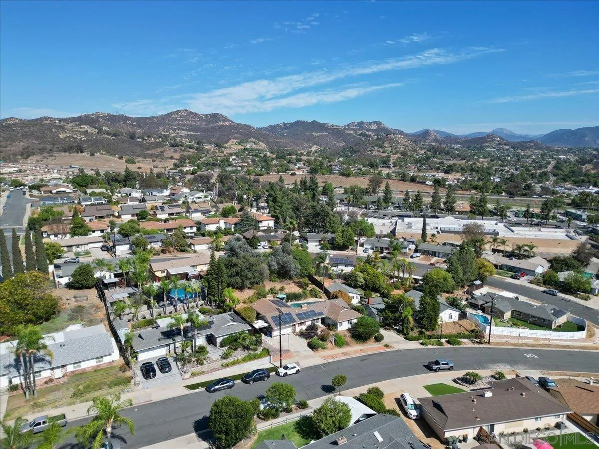 https://cdn.realtyfeed.com/cdn/127/260021924/5a3c6d7f0052c5ba0f86becb548862bb.webp