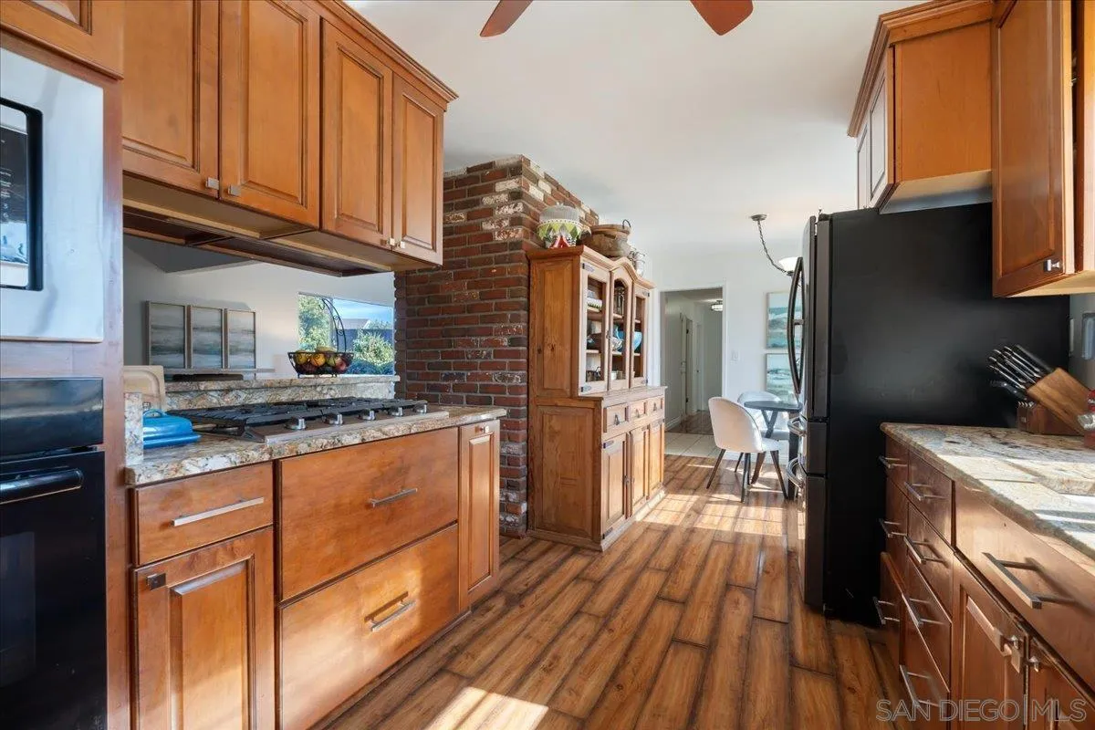 https://cdn.realtyfeed.com/cdn/127/260021924/ded8417f31de5a87ec8fba5f52ce3637.webp