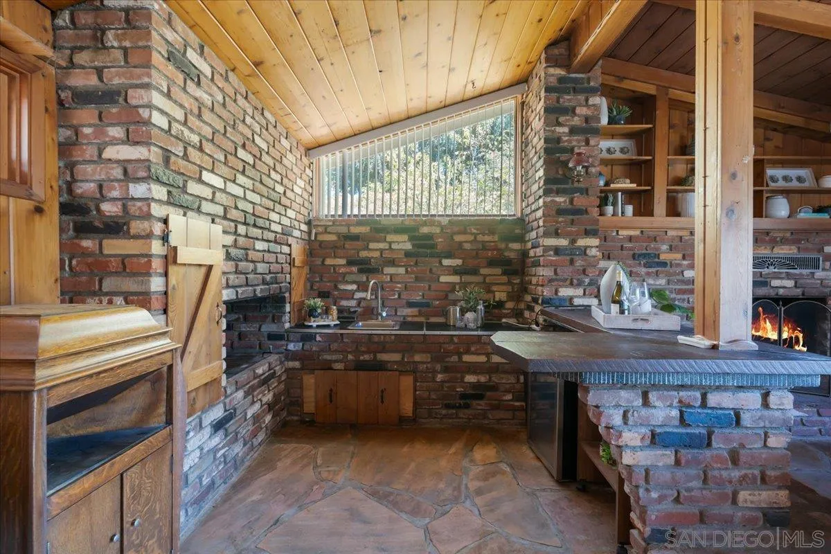 https://cdn.realtyfeed.com/cdn/127/260021924/f0646b65f6d1652d6a4c8c3c36629f59.webp