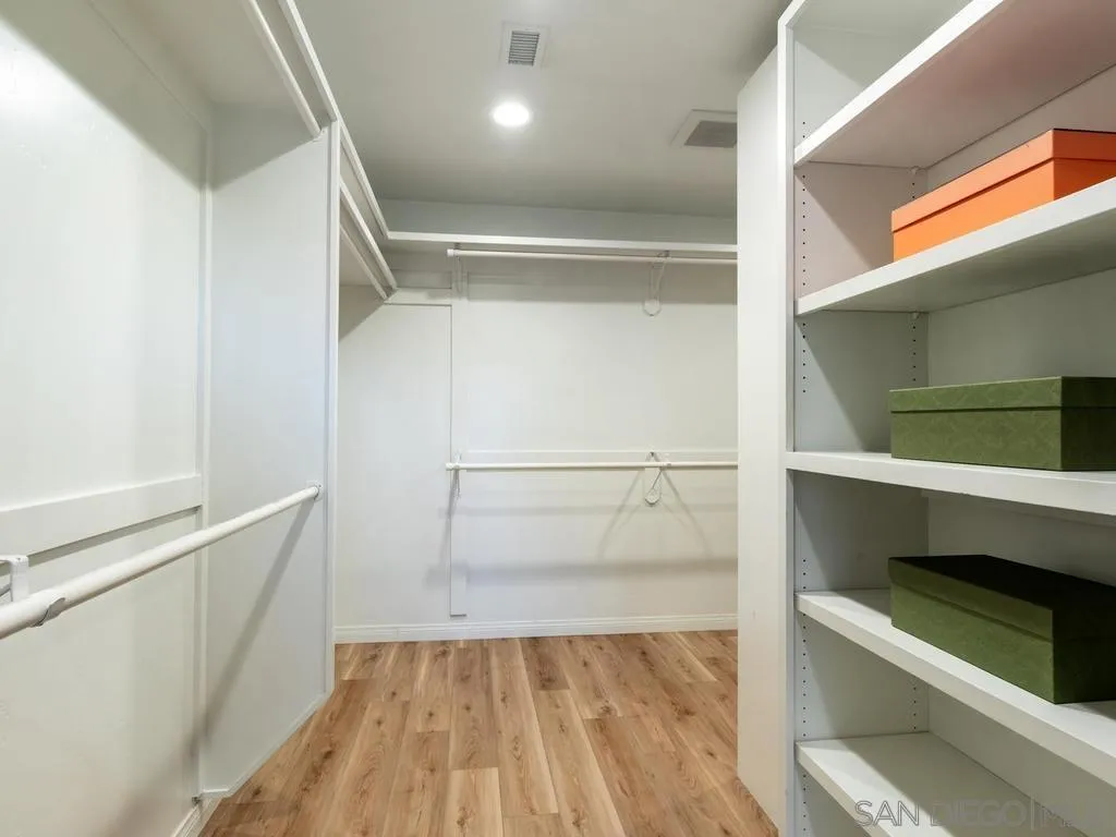 https://cdn.realtyfeed.com/cdn/127/260021936/4bba2650b3c1d87a07699f4ab6f19f71.webp